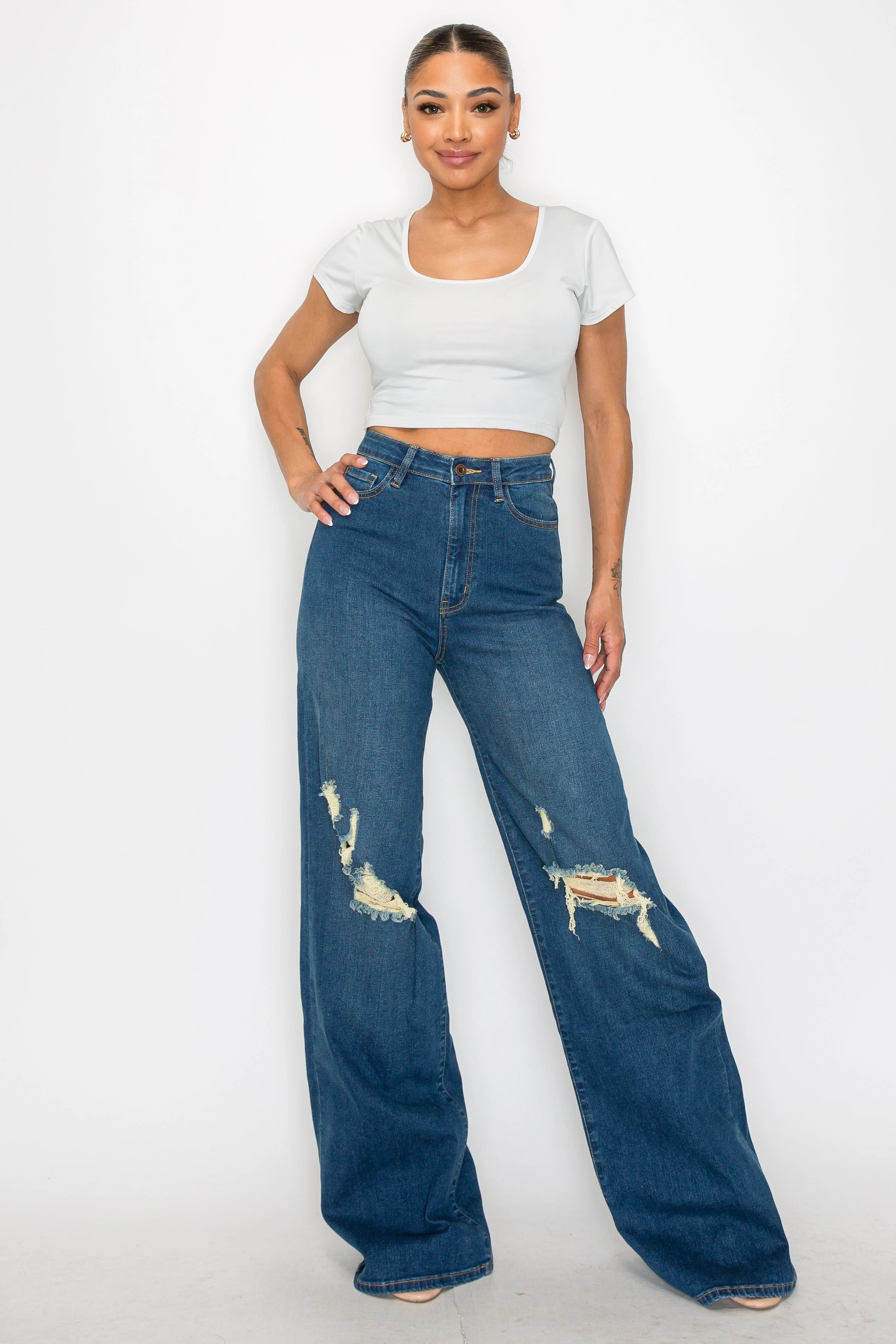 Weekend Style Modern Perfect Length Design 40725 High Rise Wide Leg Jeans W/ Knee Destruction & Light Hand Sanding