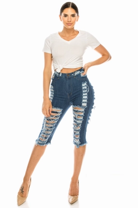 7100F Super High Waisted Distressed Bermuda Shorts Outfit Essential