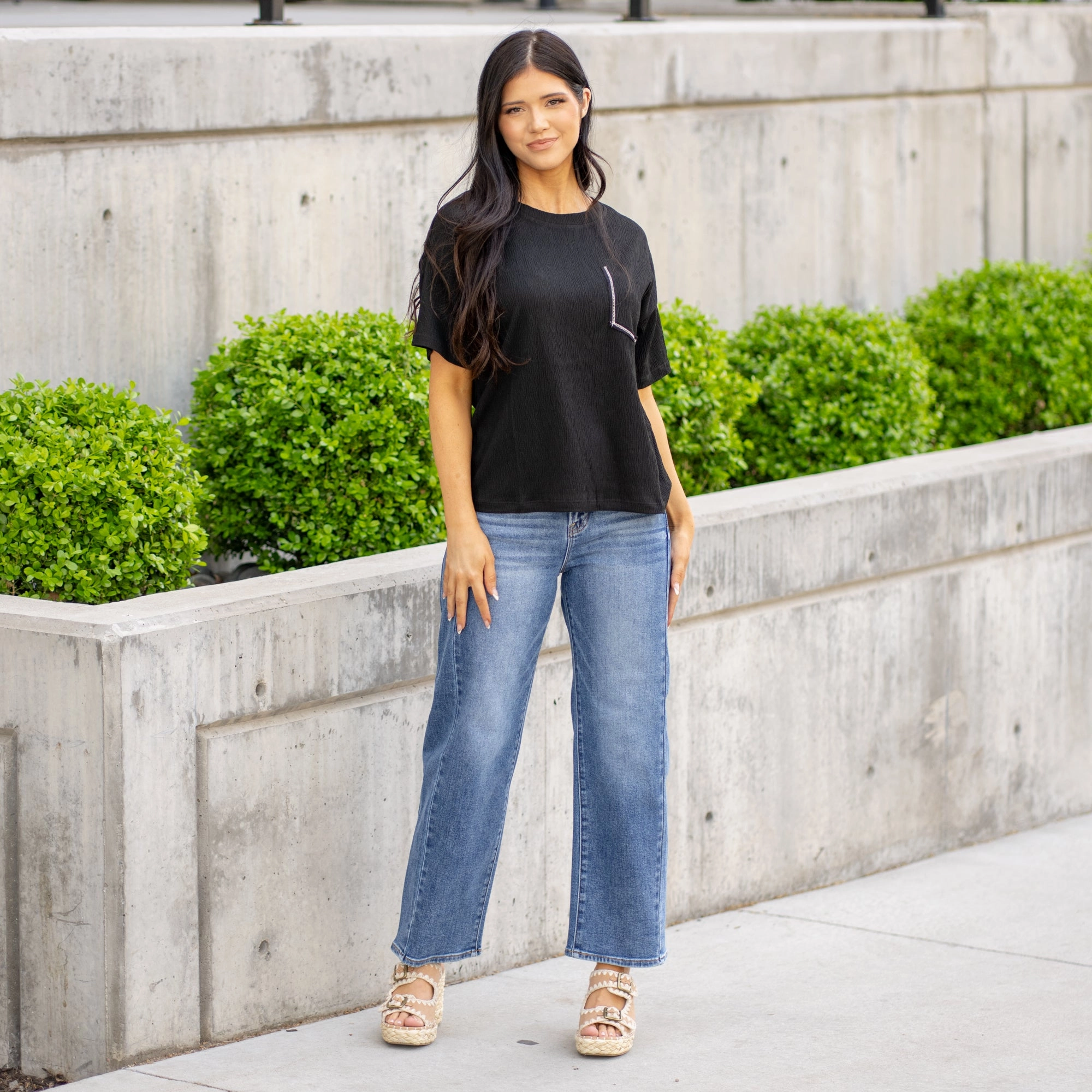 SlimFitDesign Smart Fit Threaded Touch Knit  T-Shirt