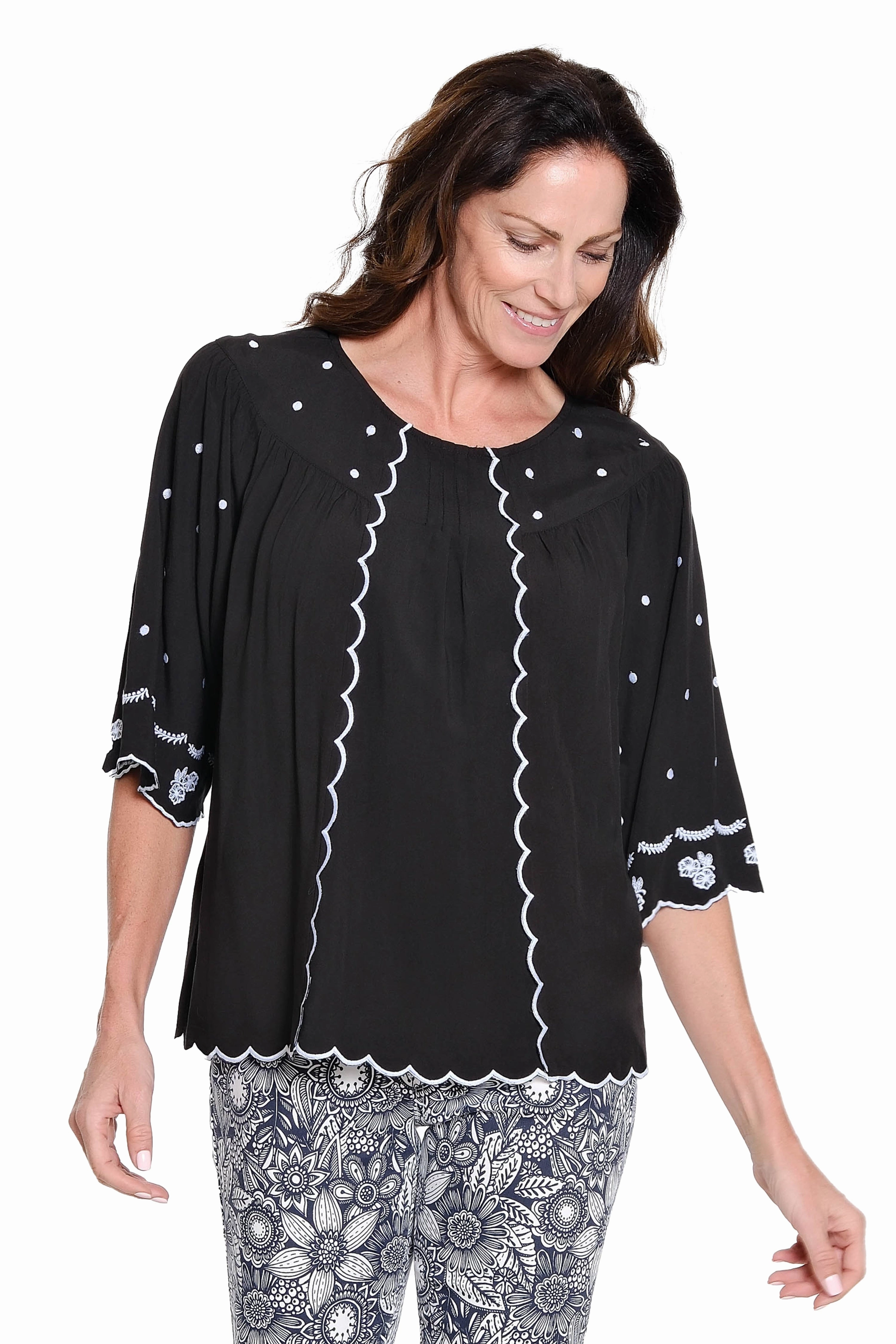 Scallop Edge Popover ?C Black ContrastStitching