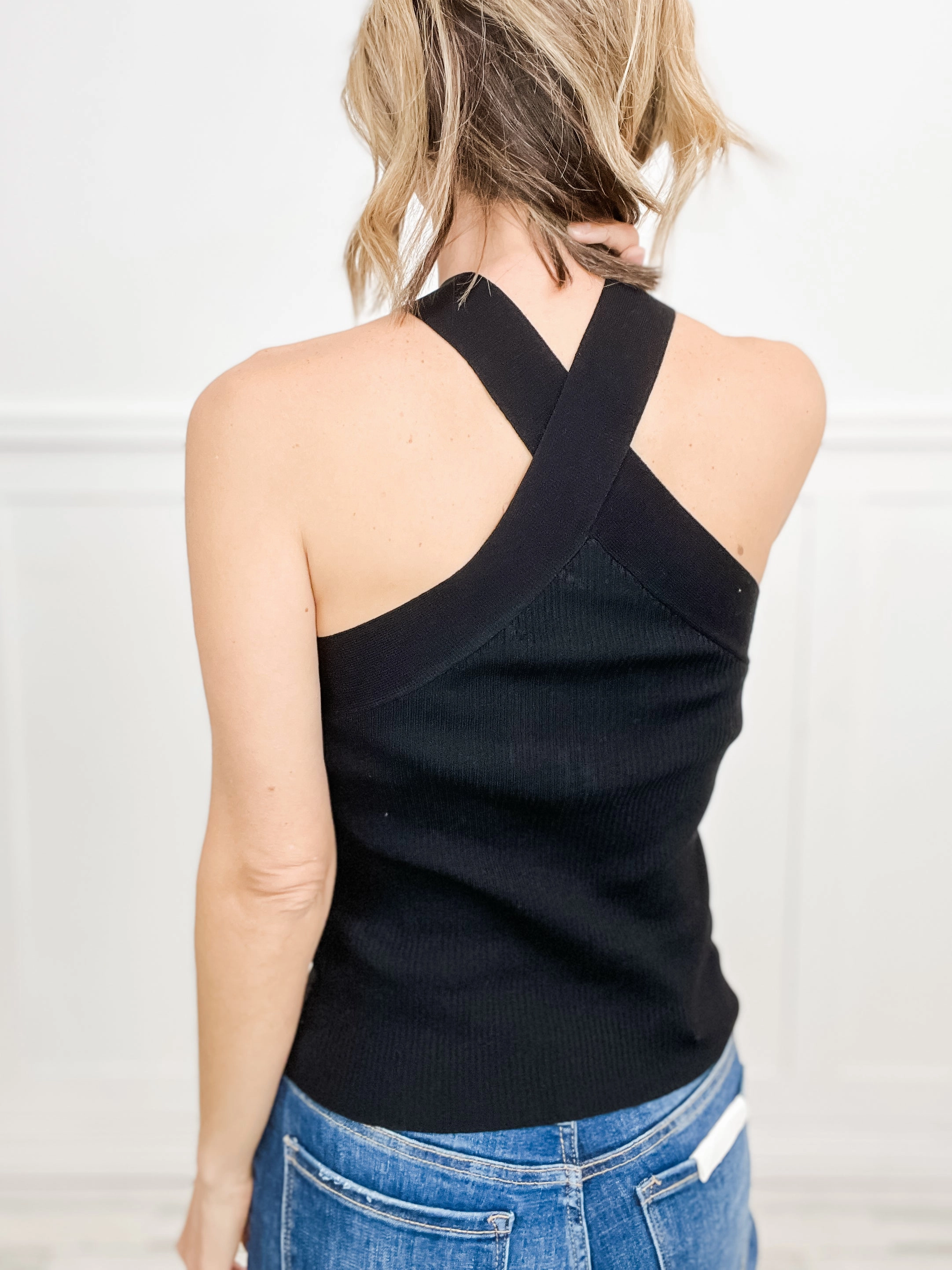 Sleeveless Criss-Cross Neck Knit Tank Top Flatlock Seam Technology AntiPill Surface