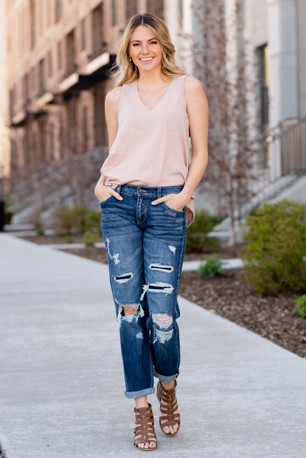 Aviva Mid Rise Ripped Boyfriend Party Look Urban Explorer Stretch Denim Technology