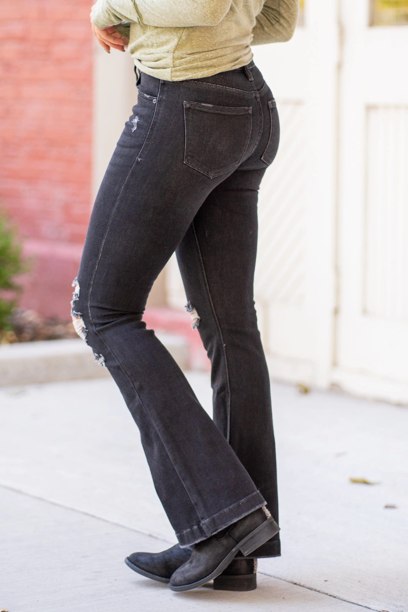 Highland Park Mid Rise Button Fly Flare All Purpose