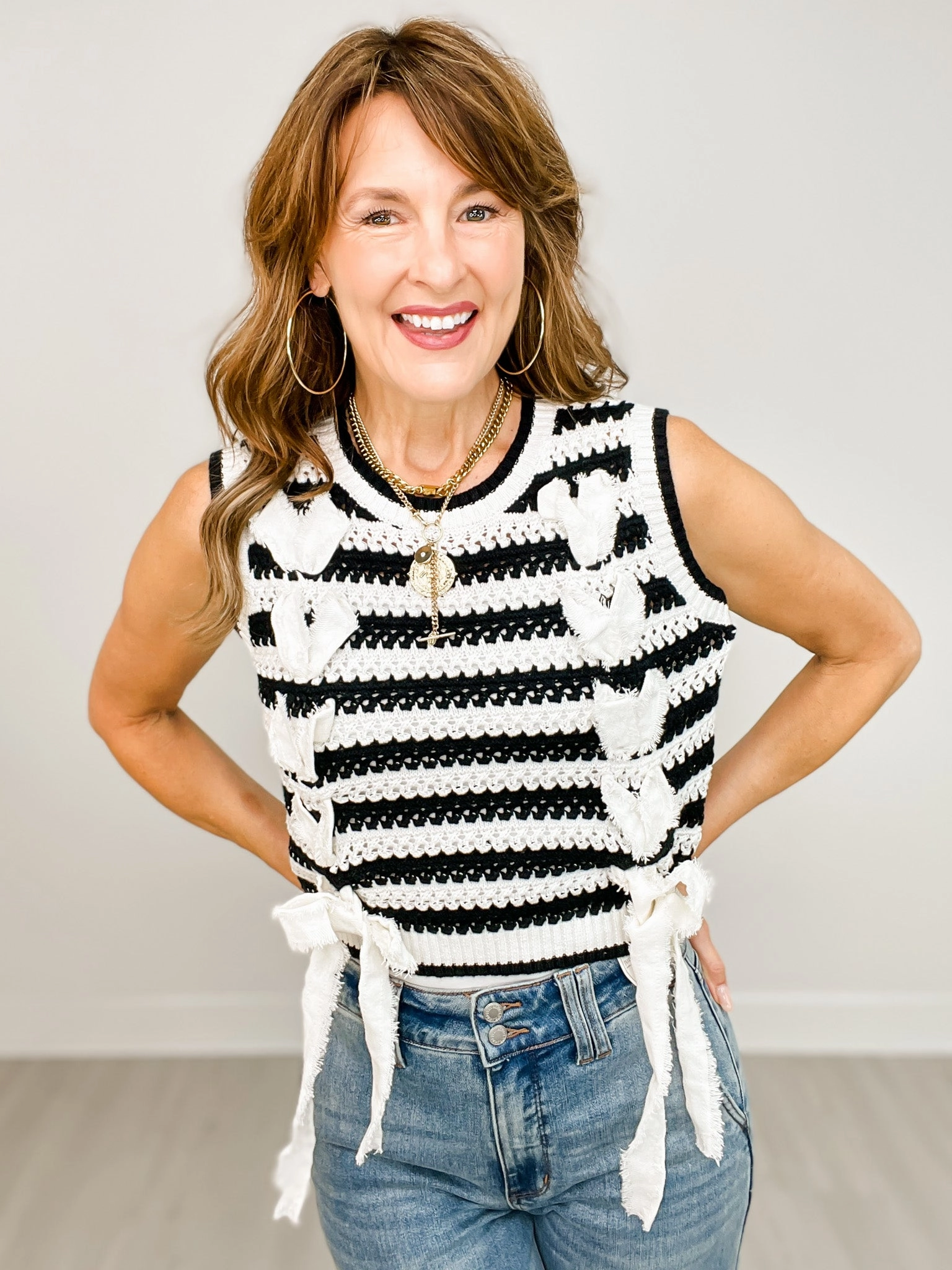 Bow Tie Detailed Stripe Round Neck Vest Sweater Breathable Hoodie Non Restrictive Cut