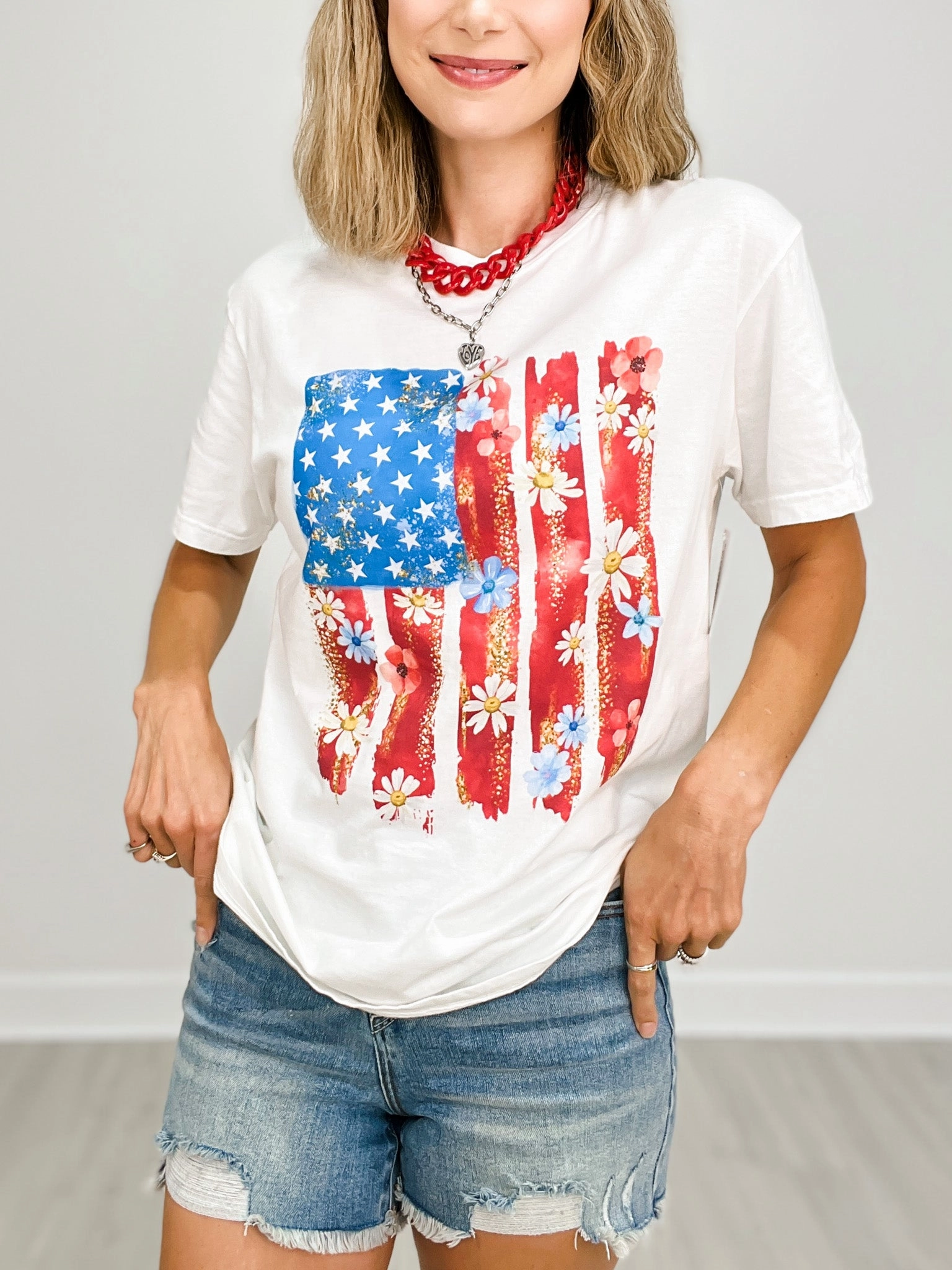 AdjustableCuffs YarnDyedQuality Brushstroke Flag Graphic Tee