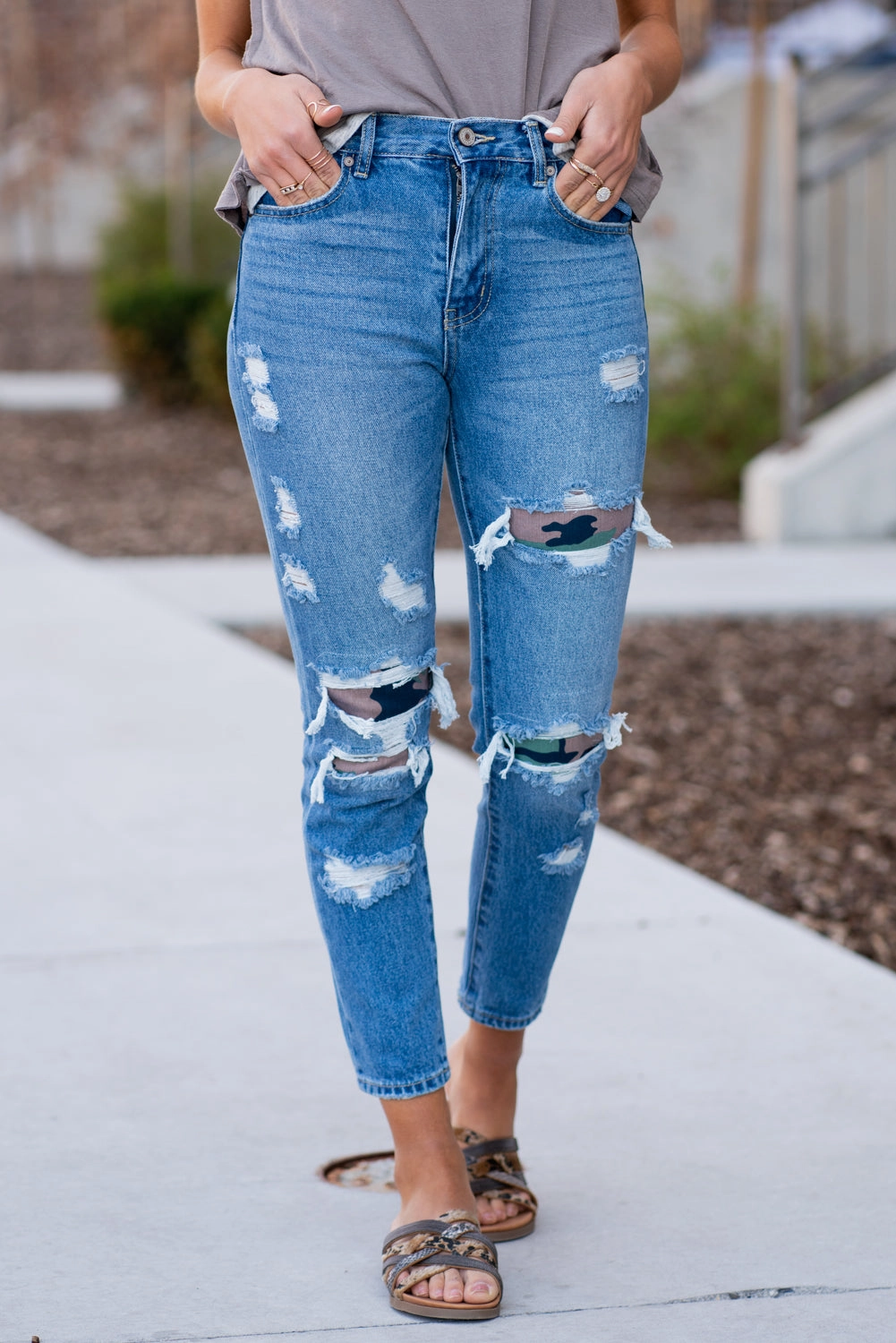 Camo Patch High Rise Mom Straight Relaxed Style Outdoor Enthusiast Evening Stroll Loose Modern Minimalist