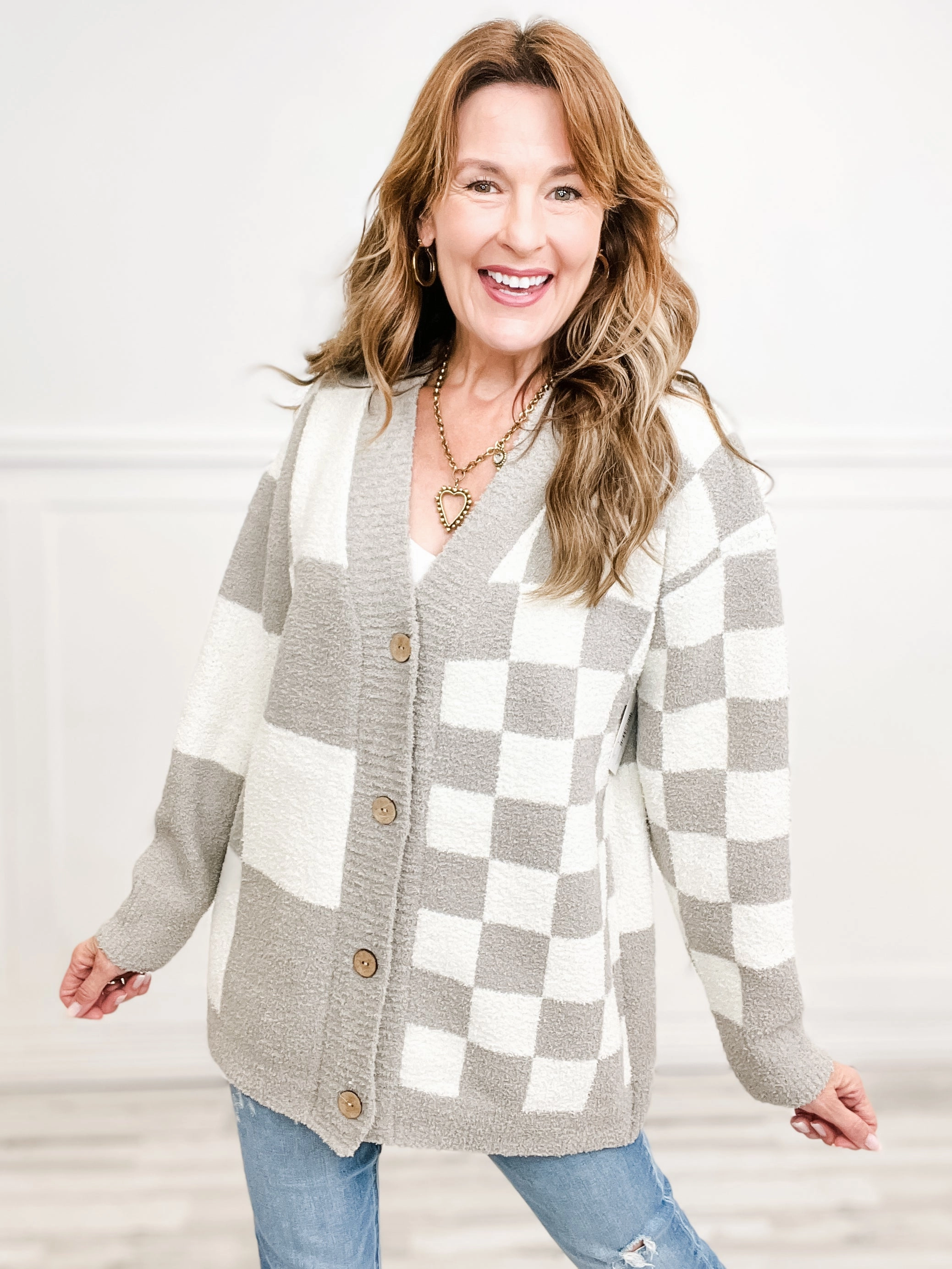 Checkered Pattern Luxury Soft Cardigan with Button Closure Urban Comfort