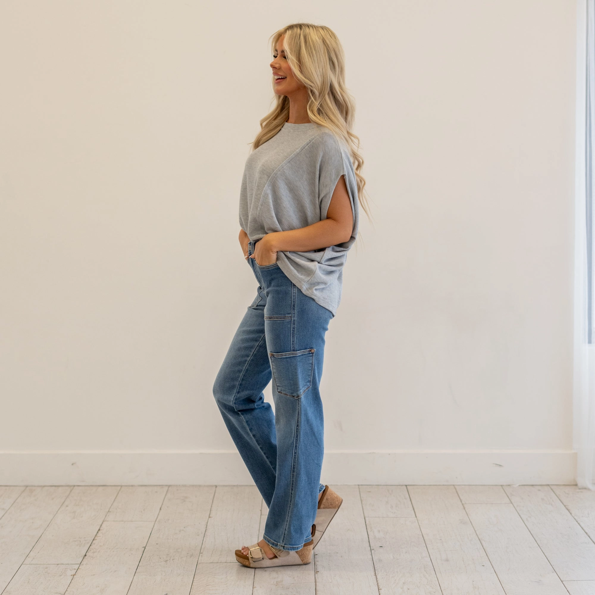 Ciara High Rise 90s Straight Leg Regular & Plus Sizes Four Way Stretch Fabric Modern Outfit