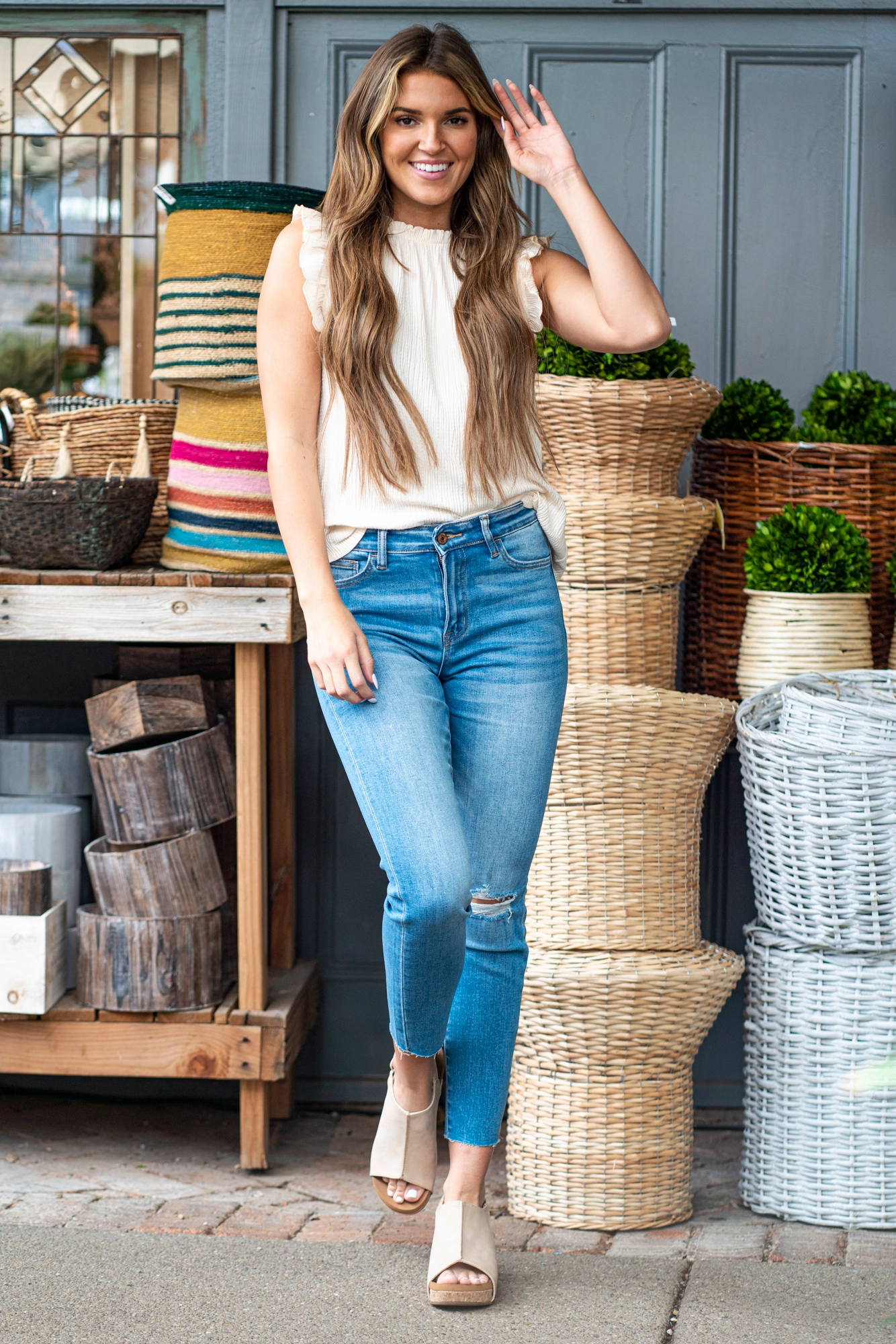 Smooth Texture Siasta High Rise Distressed Skinny