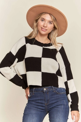 NonRestrictiveCut Stretch Weave Construction Comfy Cropped Black & White Checkered Knit Sweater Top*