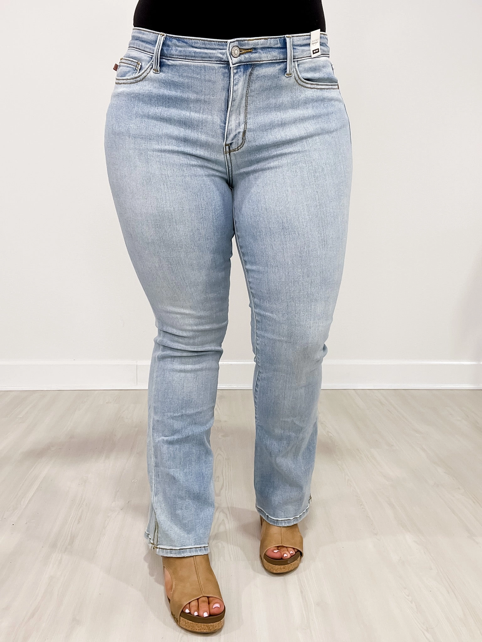 Judy Blue TAYLOR Mid Rise Side Slit Hem Bootcut Denim Jeans Sleek Fit Road Trip Casual Friday Home Comfort