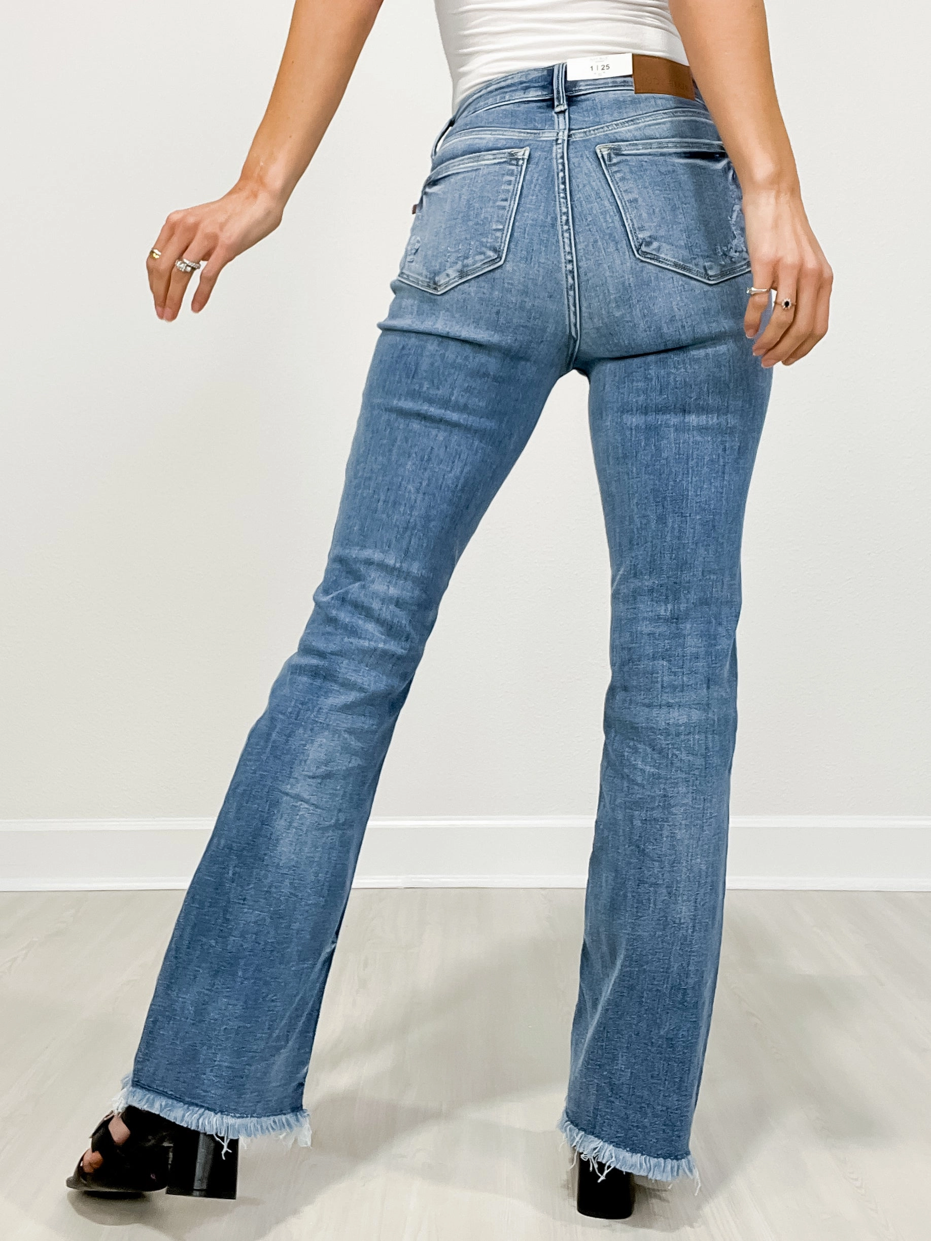 Trusted Outfit Neutral Lightweight Judy Blue YOU SPIN ME Hi-Rise Bootcut with Frayed Hem Jeans