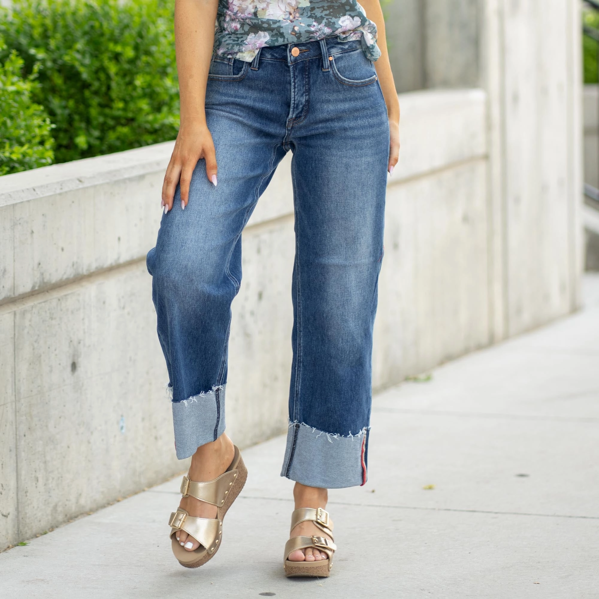 Neutral Smooth Define & Unwind Tummy Control Top Mid Rise Crop Regular & Plus Sizes