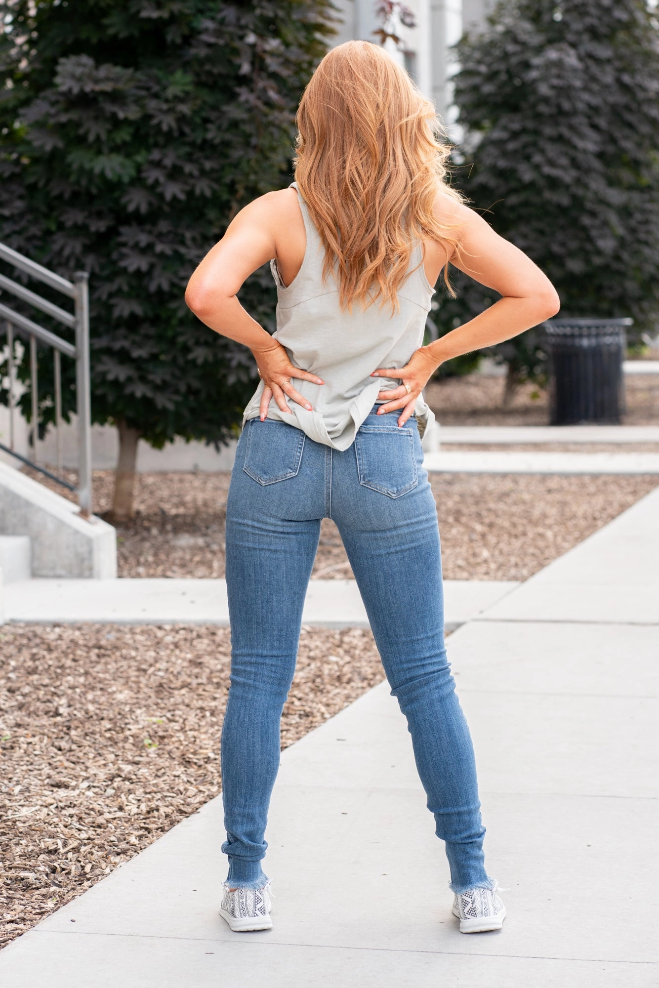 32" Inseam High Rise Fray Hem Skinny All Occasion