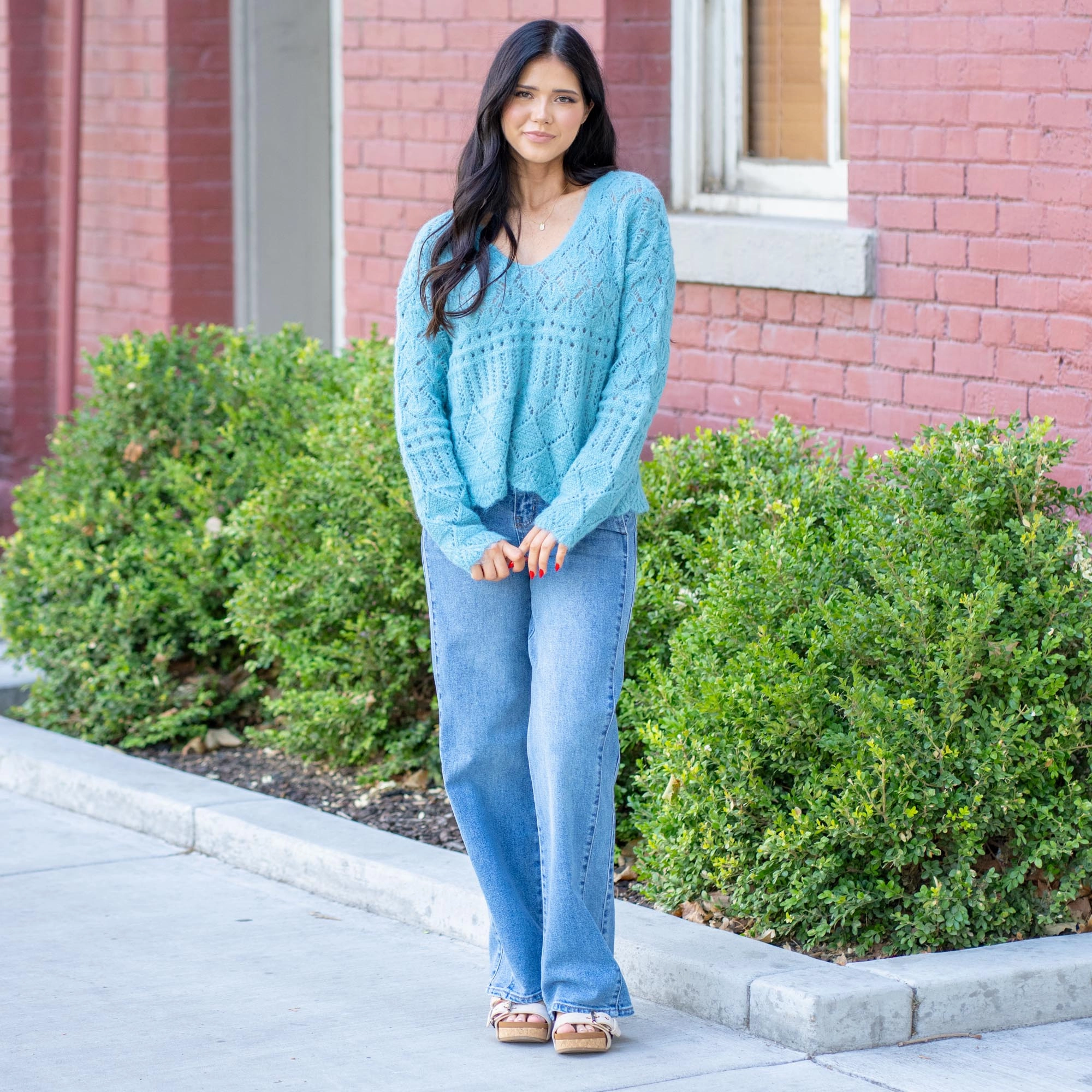 Anti Static Treatment Hem & Thread Marlowe Open Crochet V-Neck Crop Sweater Aqua