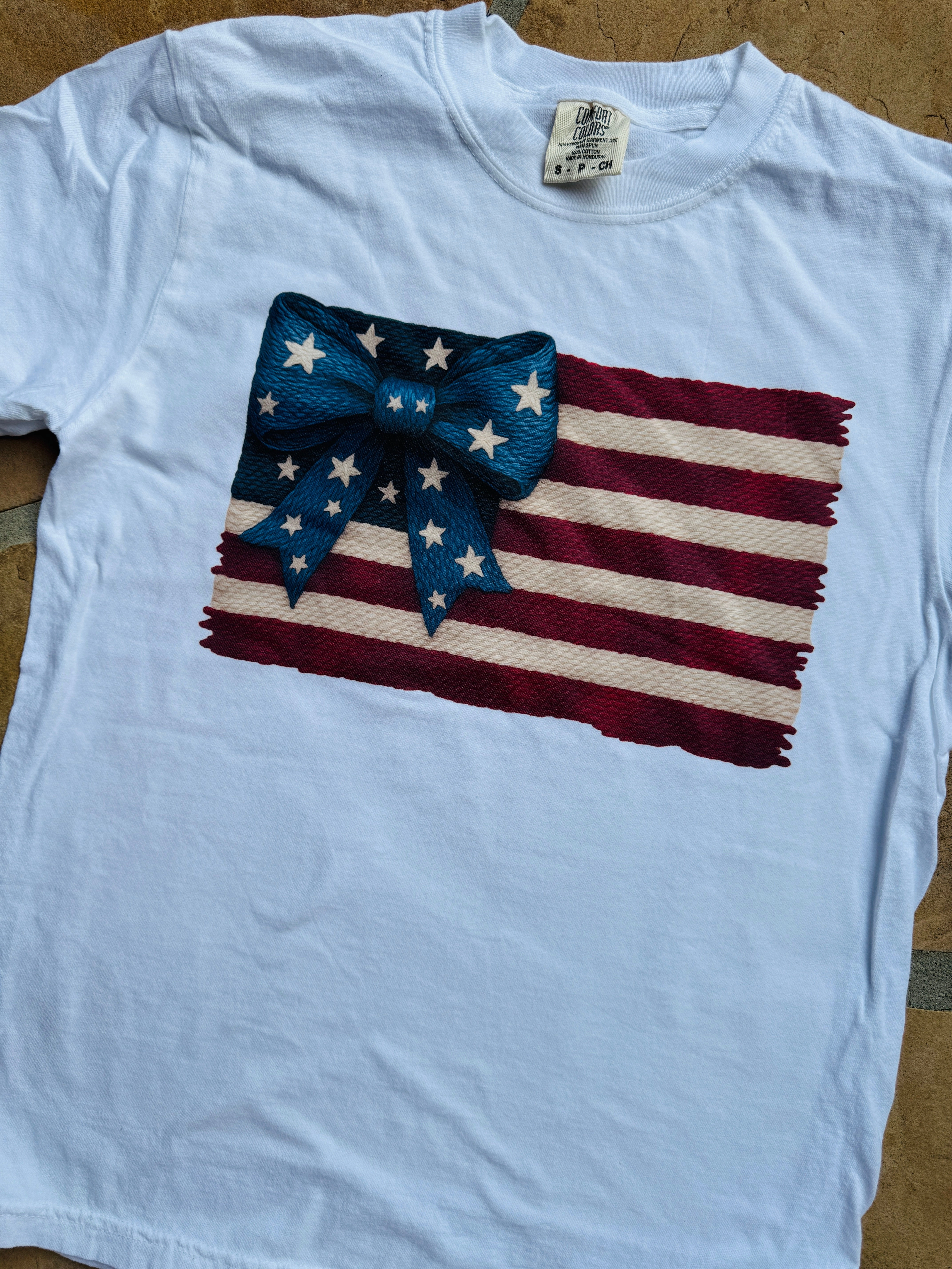 Breathable Microfiber MultiLayer Stitching Embroidery Look American Flag Graphic Tee