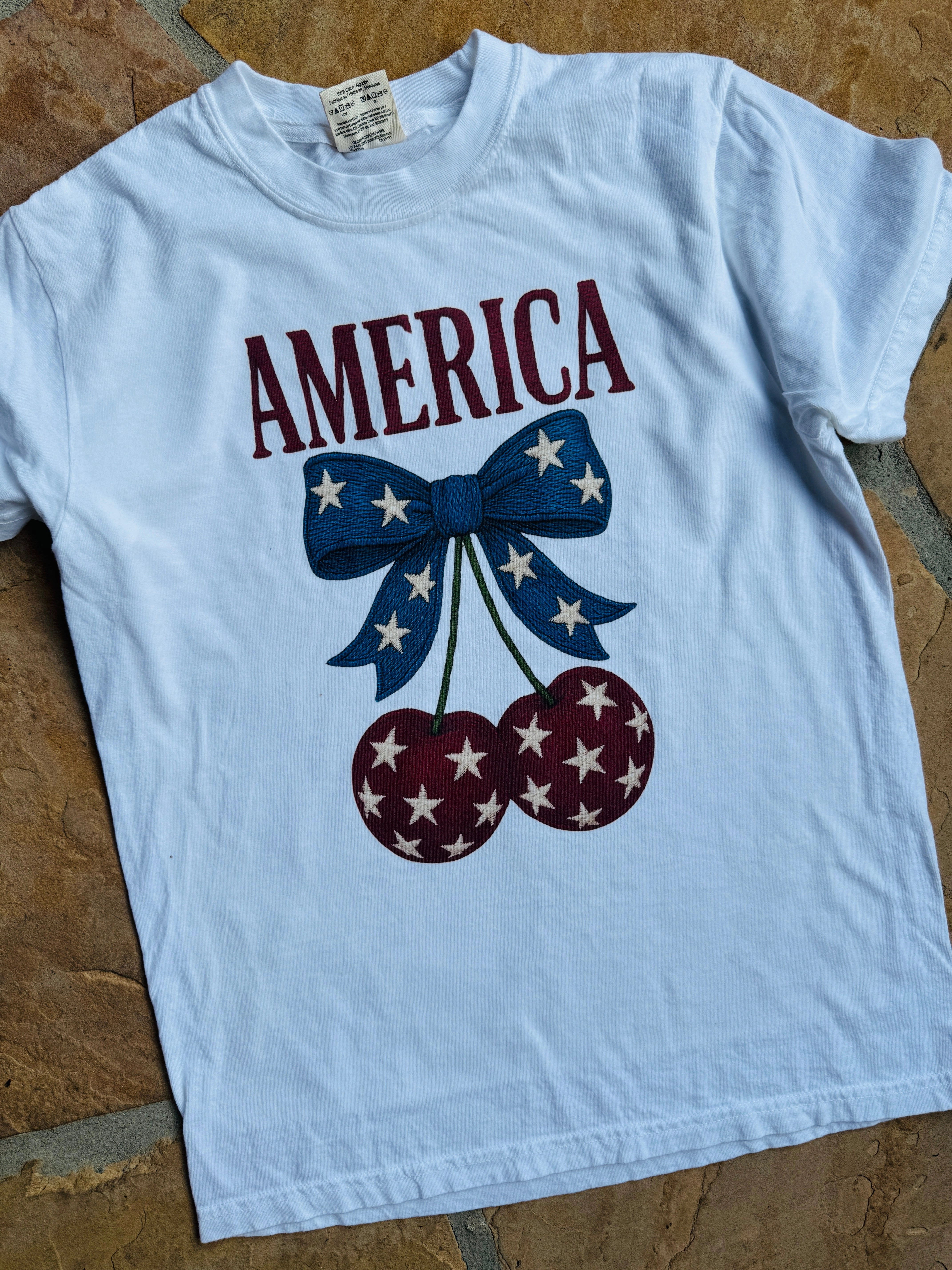 DoubleStitching Embroidery Look "America" with Cherries Grpahic tee