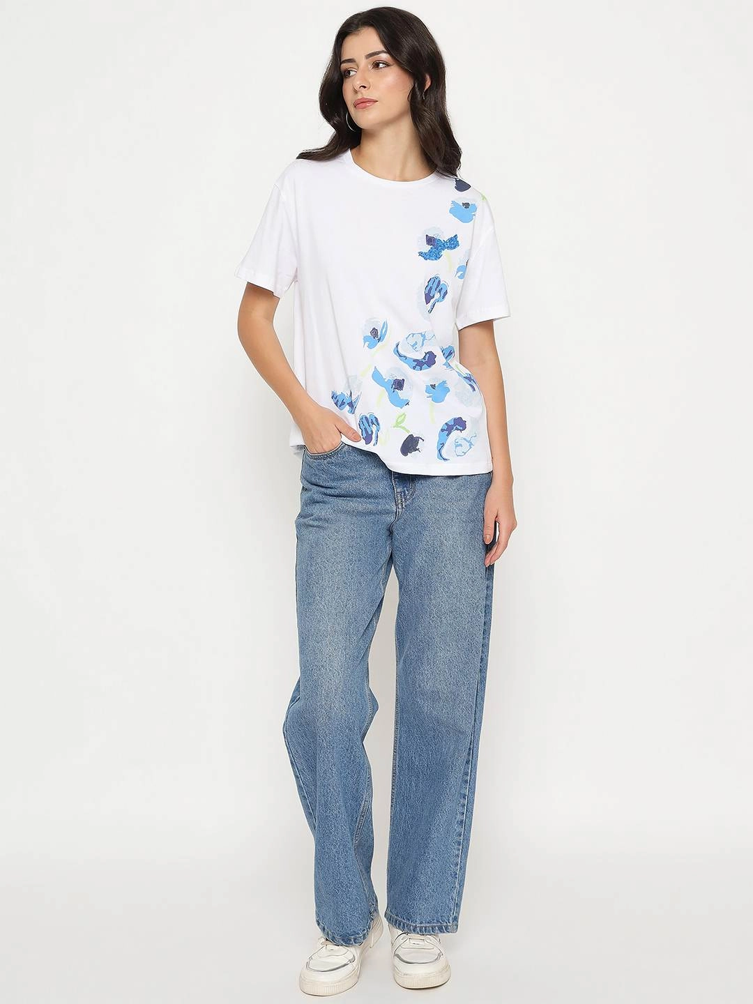 Madame Abstract Print Half Sleeve White Cotton T-shirt Bonded Seam Innovation