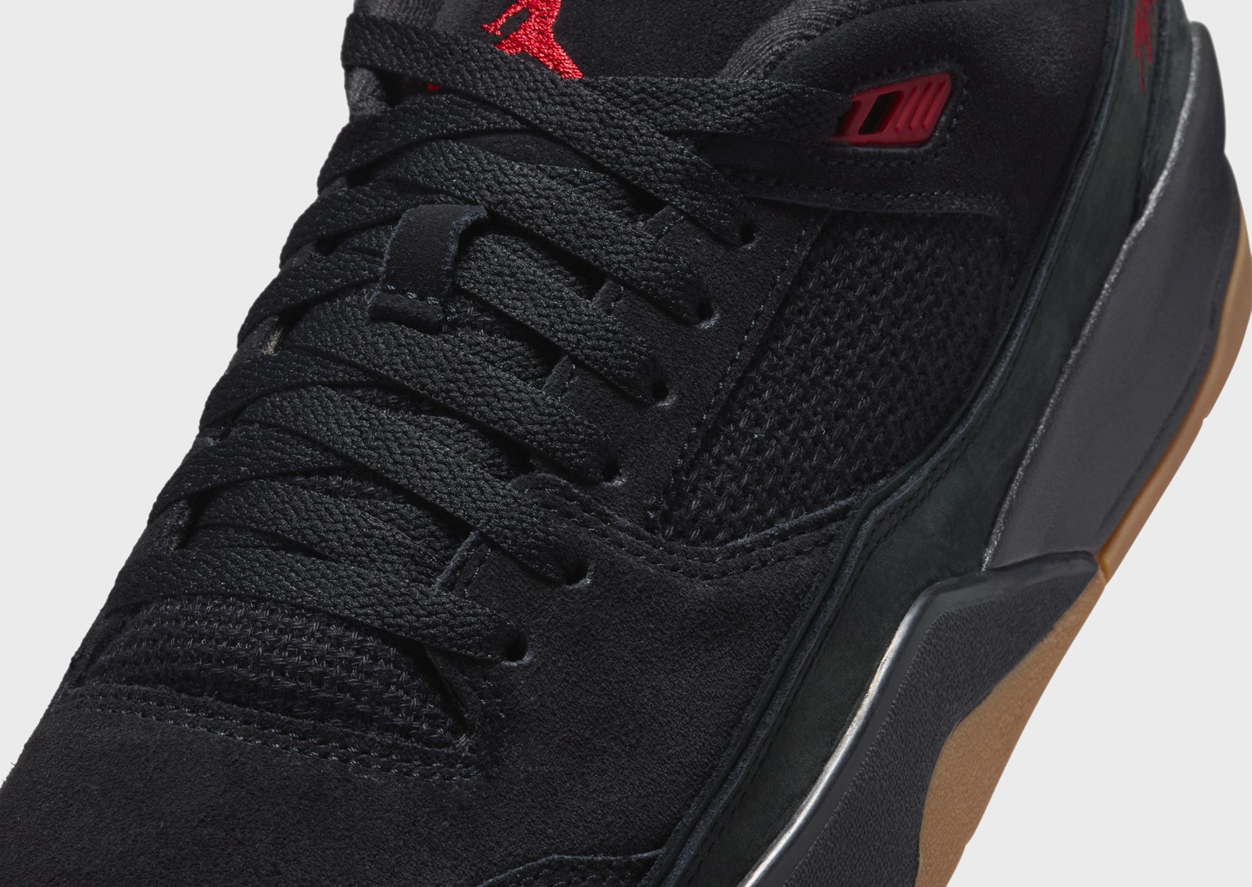 Flight Court Performance Victory Walk