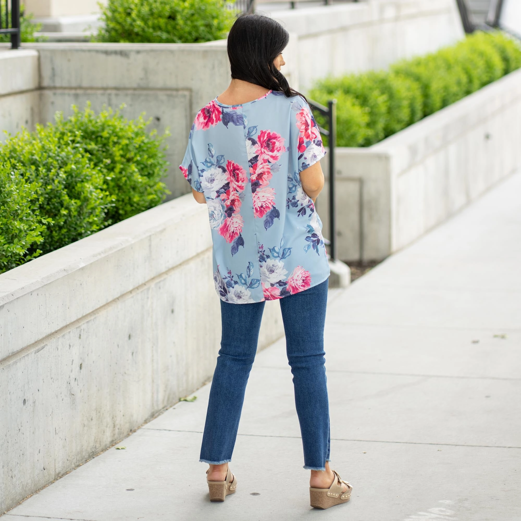 weekday wear Floral Print Relaxed Woven V Neck Top