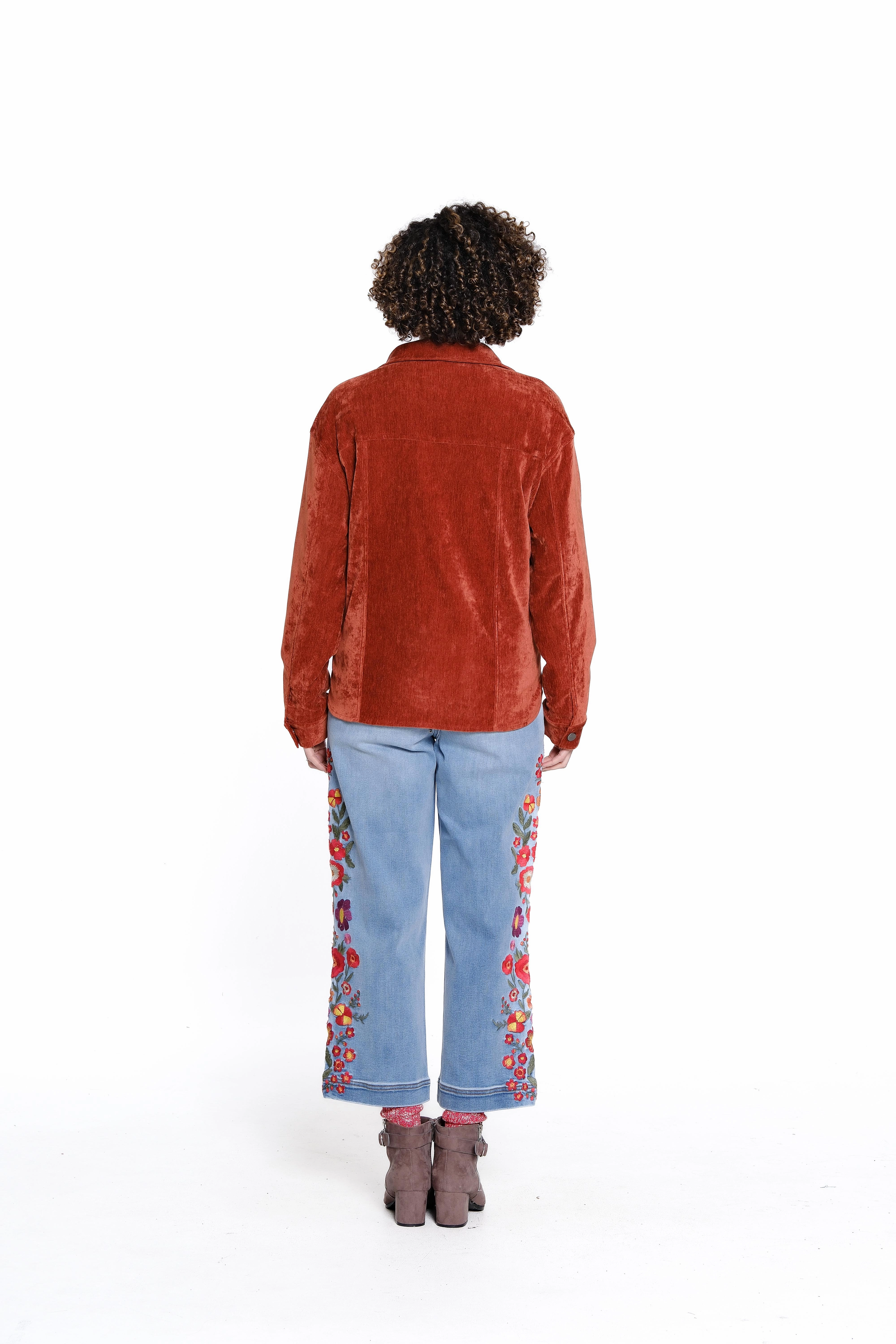 Stylish Cut Minimal Edge Embroidered Wide Leg Jean - Medium Indigo