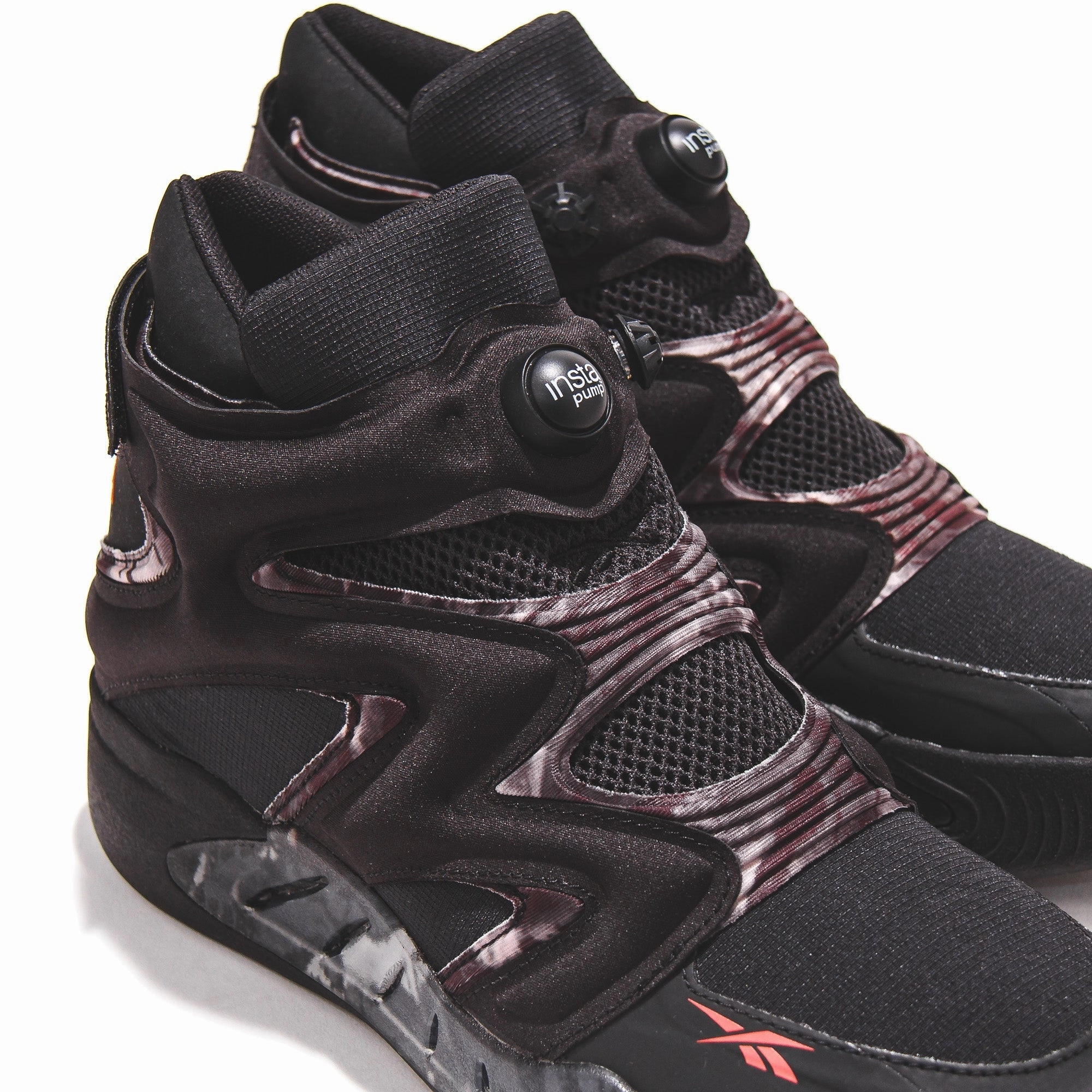Supportive Collar SleekDesign Reebok Classics Basketball Men Instapump Fury Zone Black GX0295