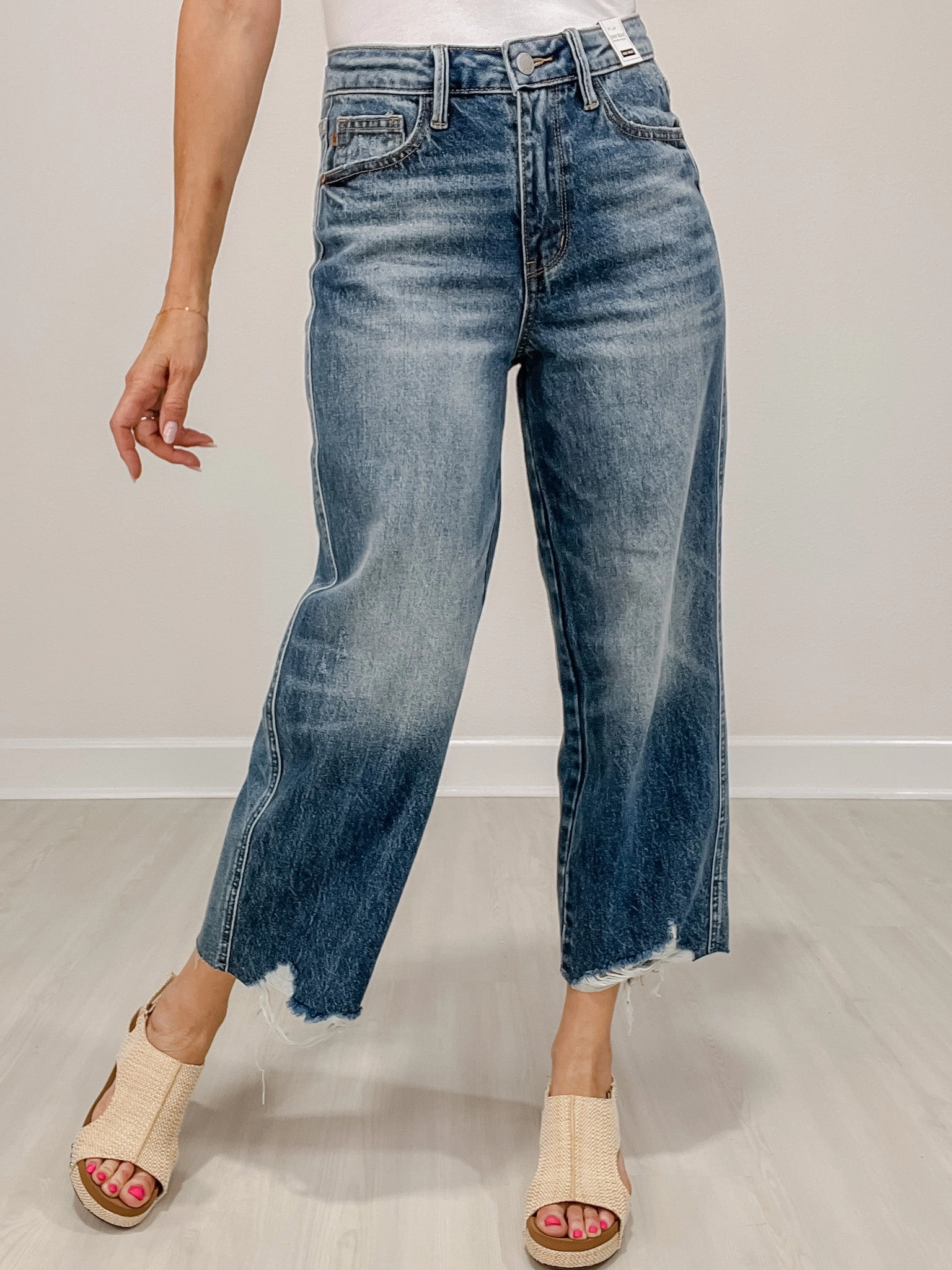 Judy Blue QUEEN OF THE CROP Hi-Waist Cropped Jeans Casual Friday Urban Explorer Easy Outfit