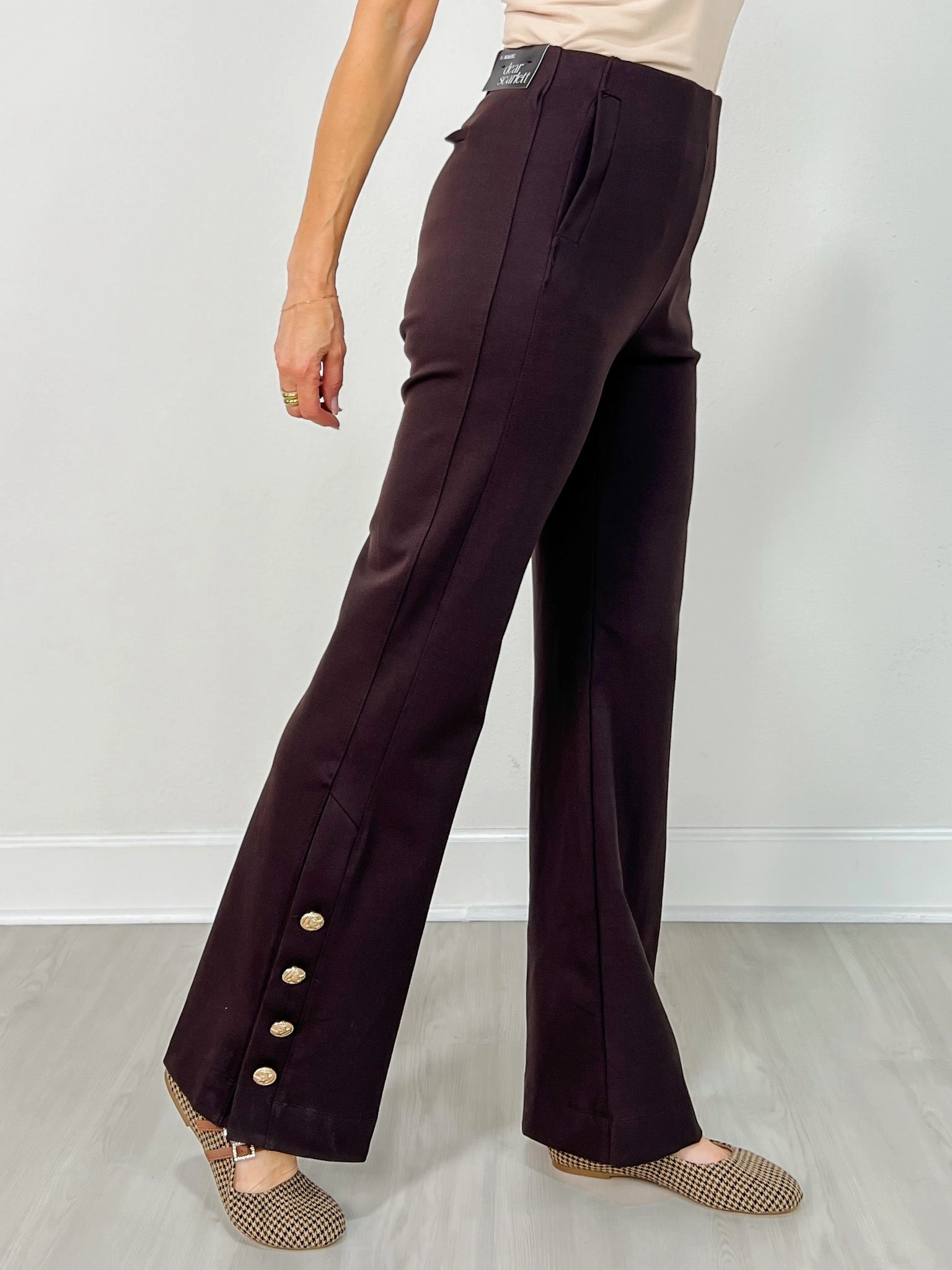 Light support High-waisted fit Gold Button Hem Gala Pants with Side Pockets in Chocolate