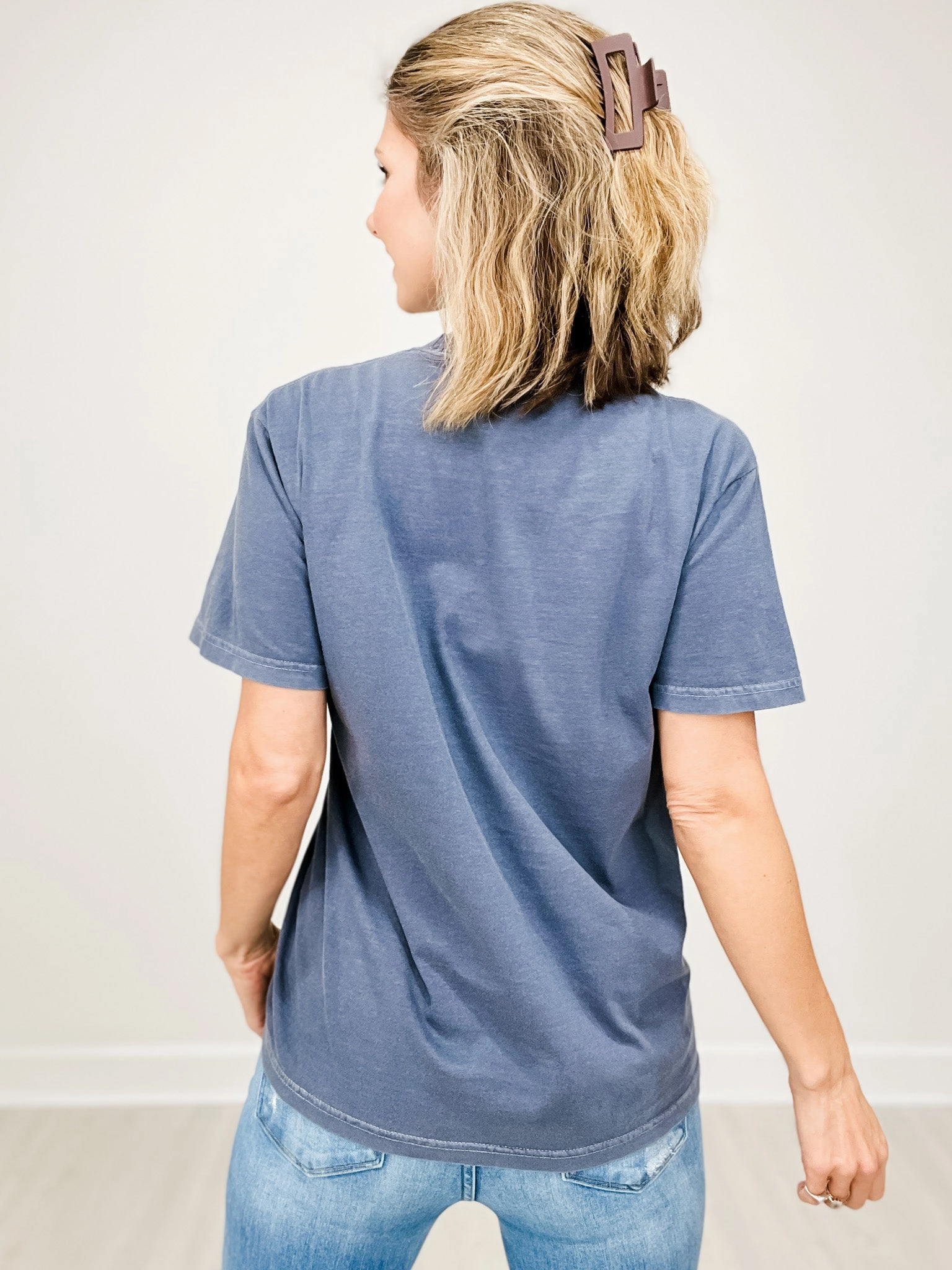 Helping Little Minds Grow Graphic Tee AntiStaticTreatment Sweat Absorbent Inner Layer