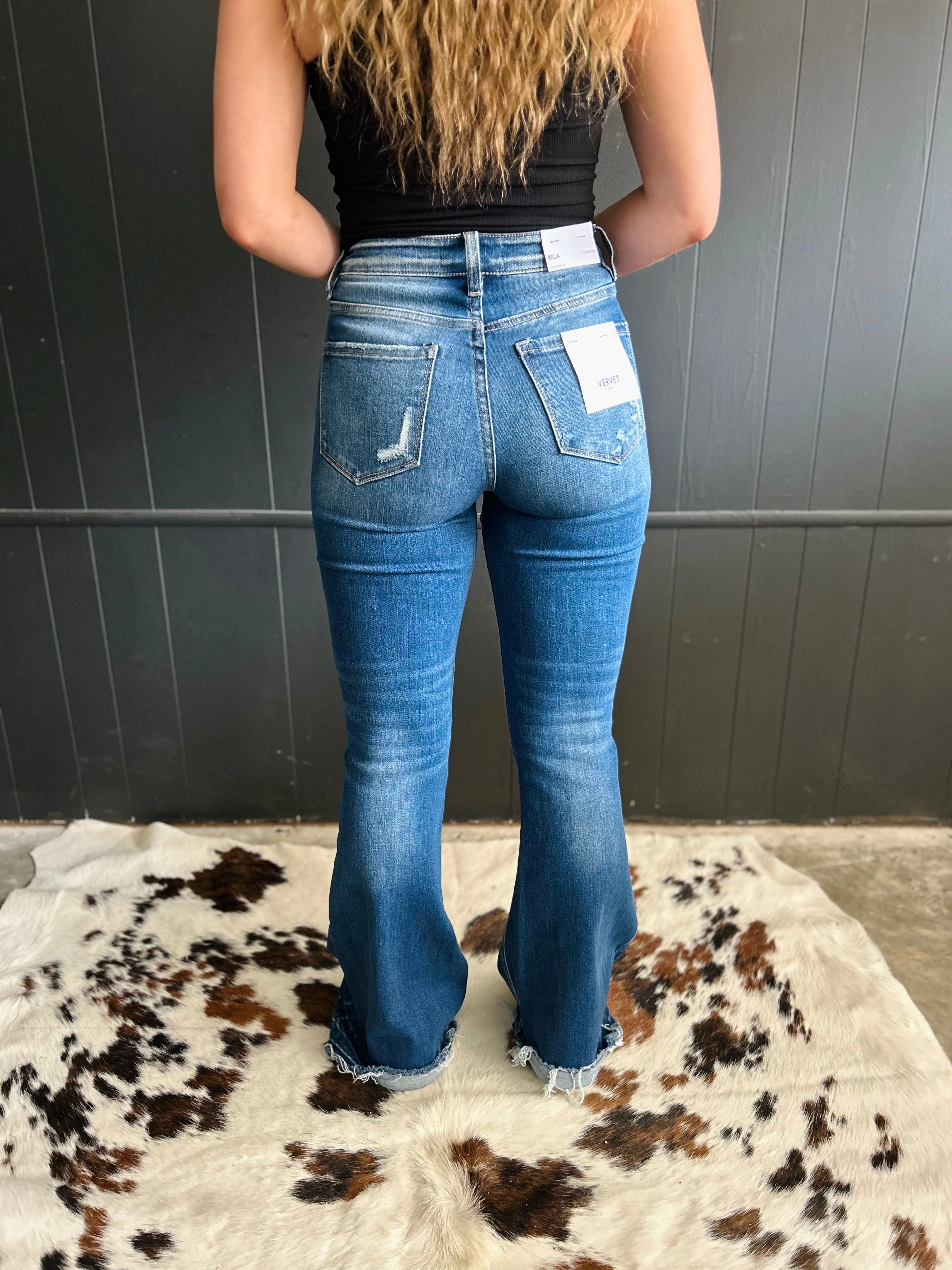 High Durability Stitching Anti Chafe Lining High Rise Frayed Hem Distressed Jeans