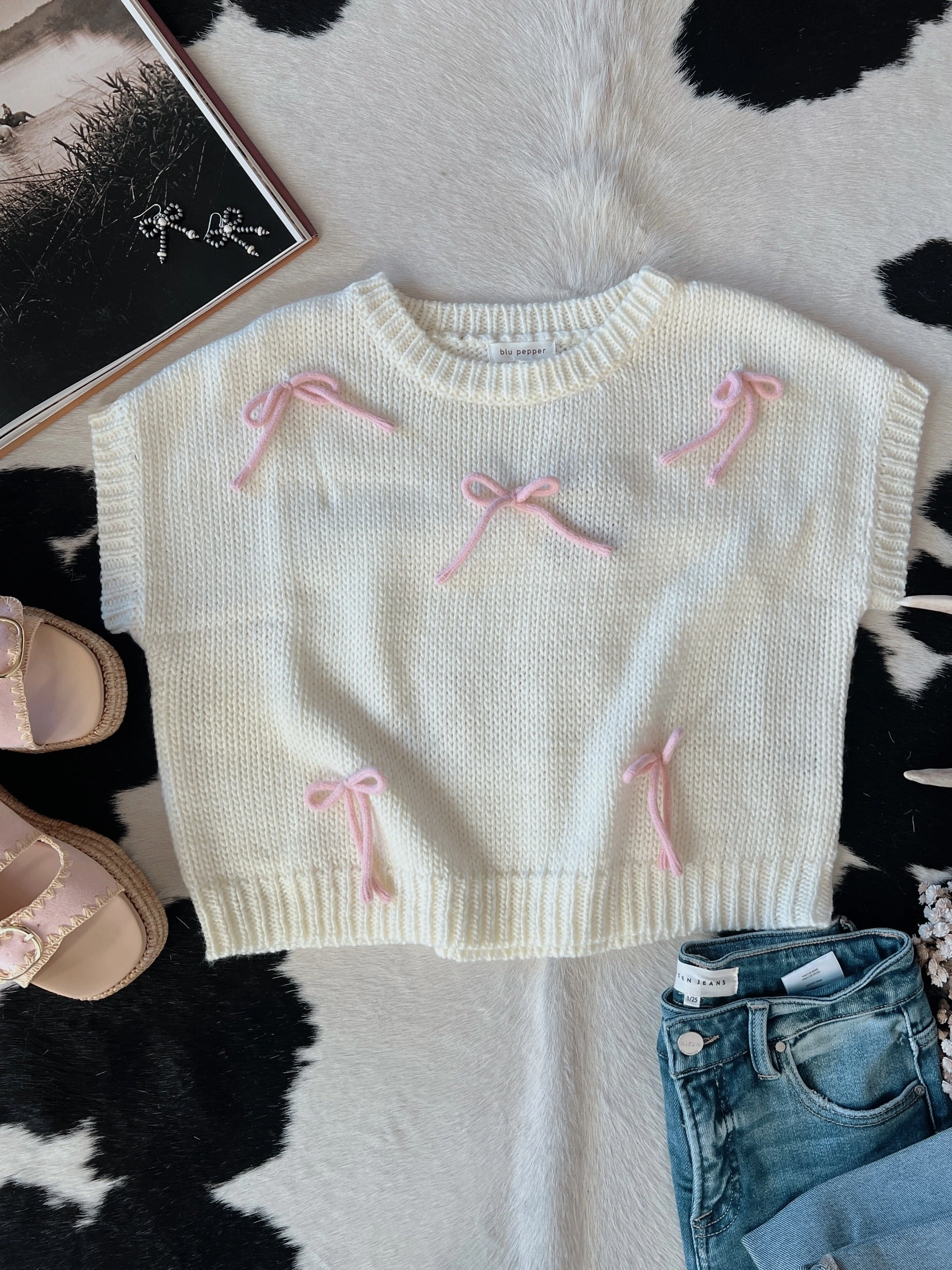 Light Fabric MeshLining Bow Detail Short Sleeve Knit Pullover - 2 Colors