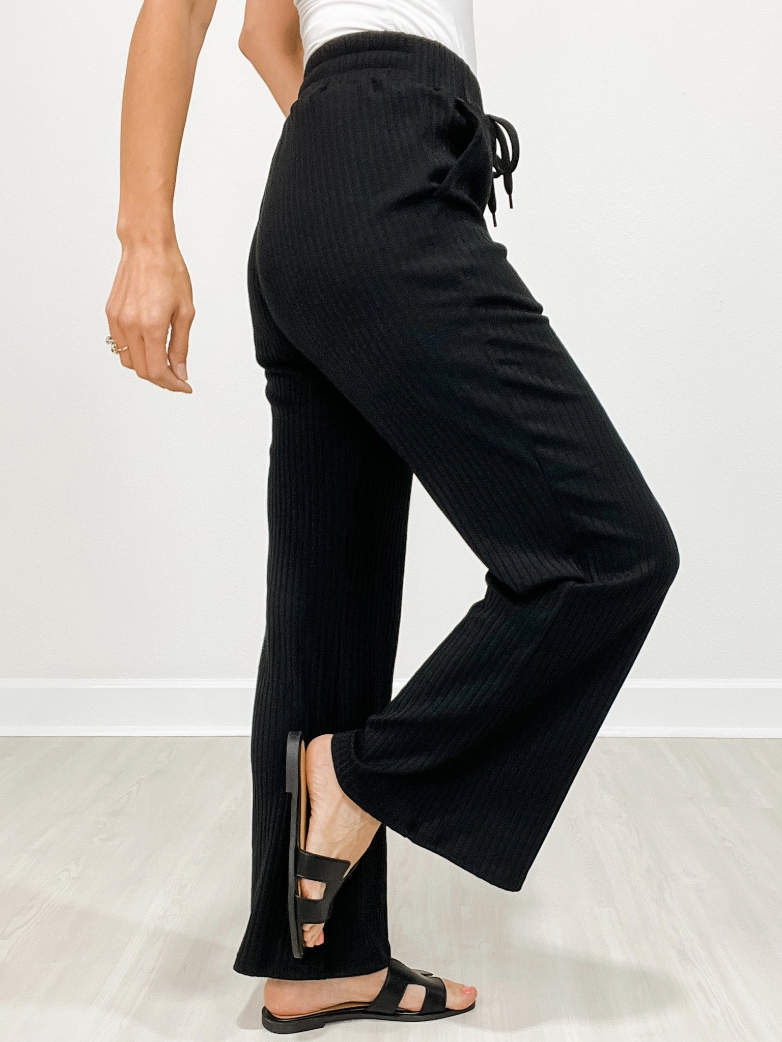 Quick Motion Breathable Wearable High Waisted Solid Knit Pants with Front Tie and Side Pockets
