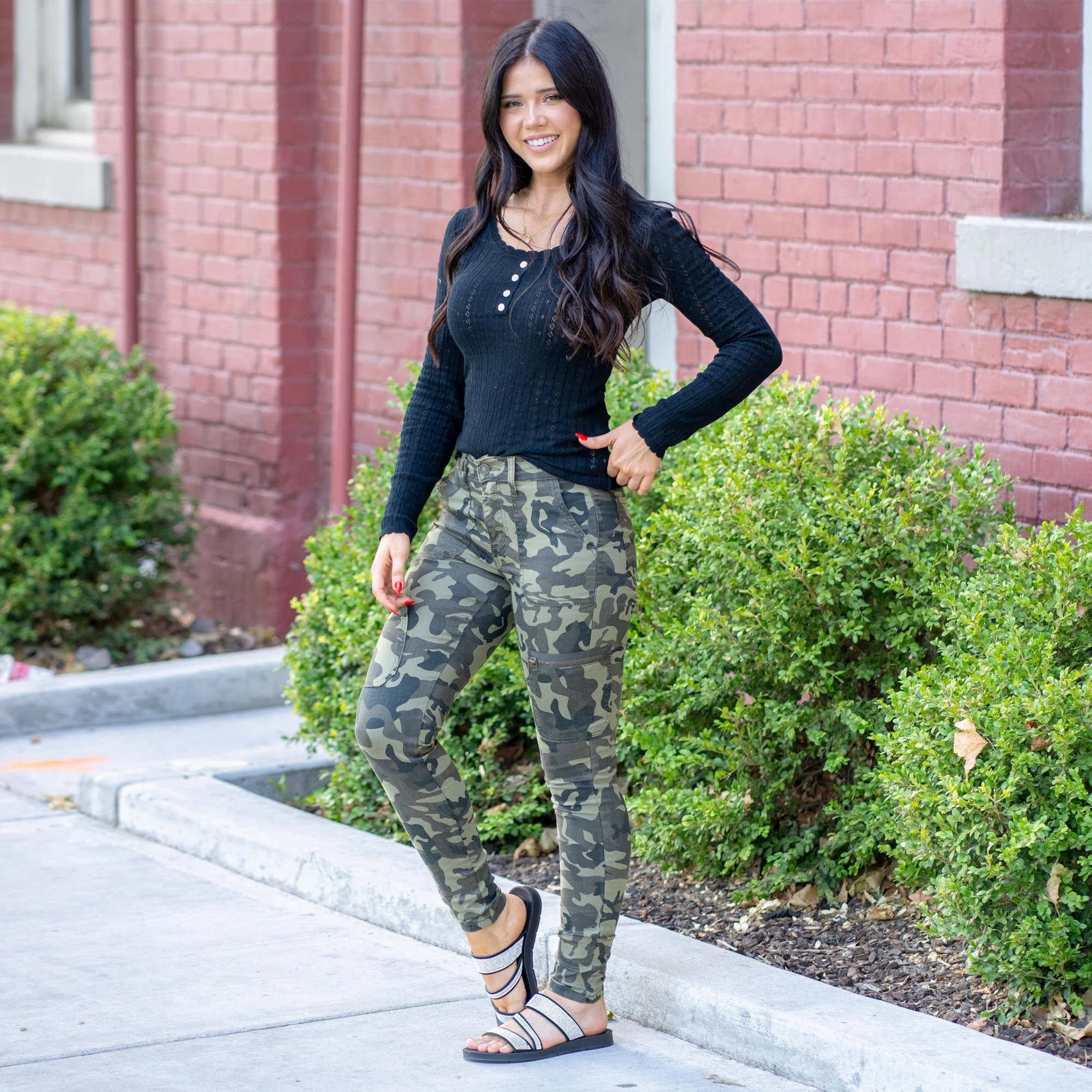 KanCan Arden Camo High Rise Cargo Super Skinny Camouflage Green Lightweight Material