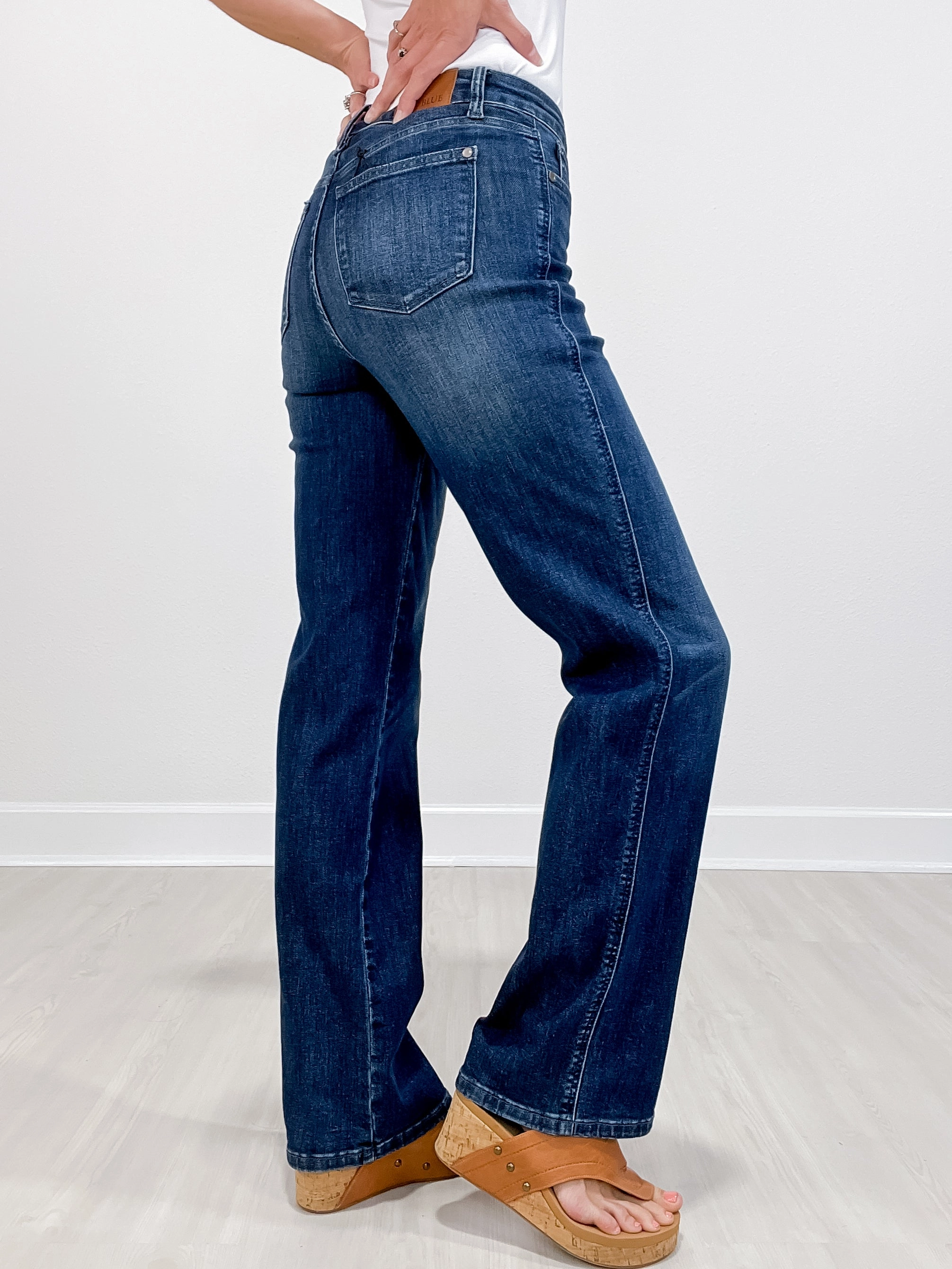 Casual Street Judy Blue ALL OR NOTHING Mid-Rise Tummy Control Classic Straight Leg Jeans