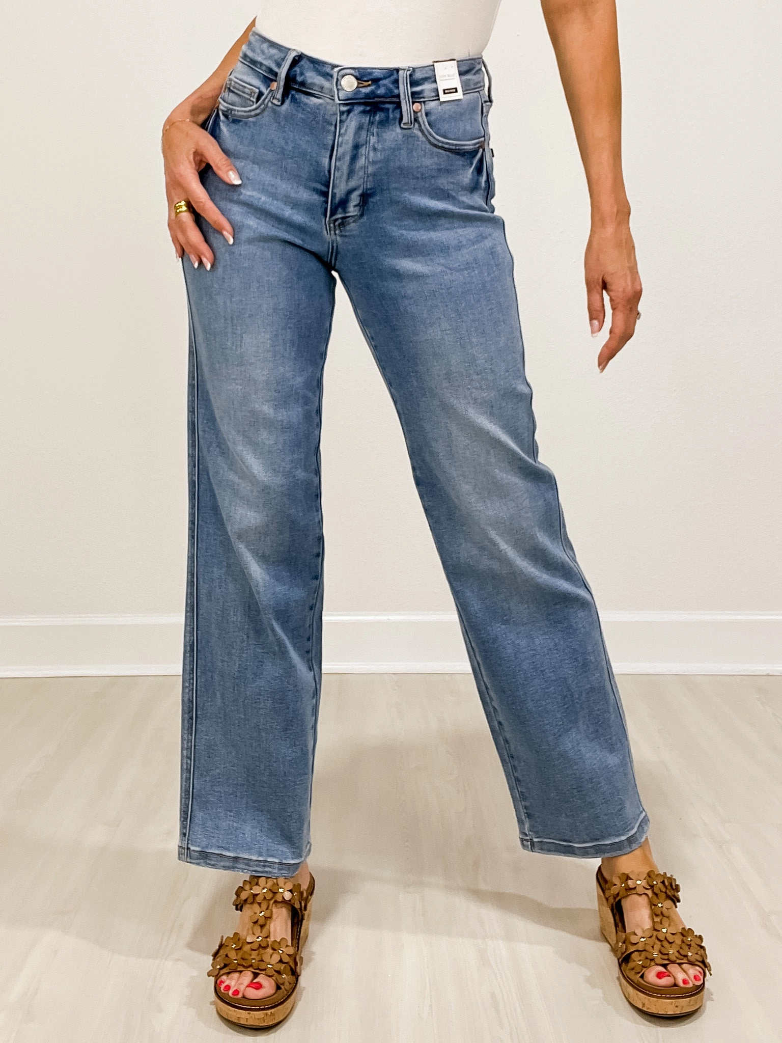 Style Friendly Judy Blue BLUE JEAN BABY Mid-Rise Tummy Control Straight Jeans