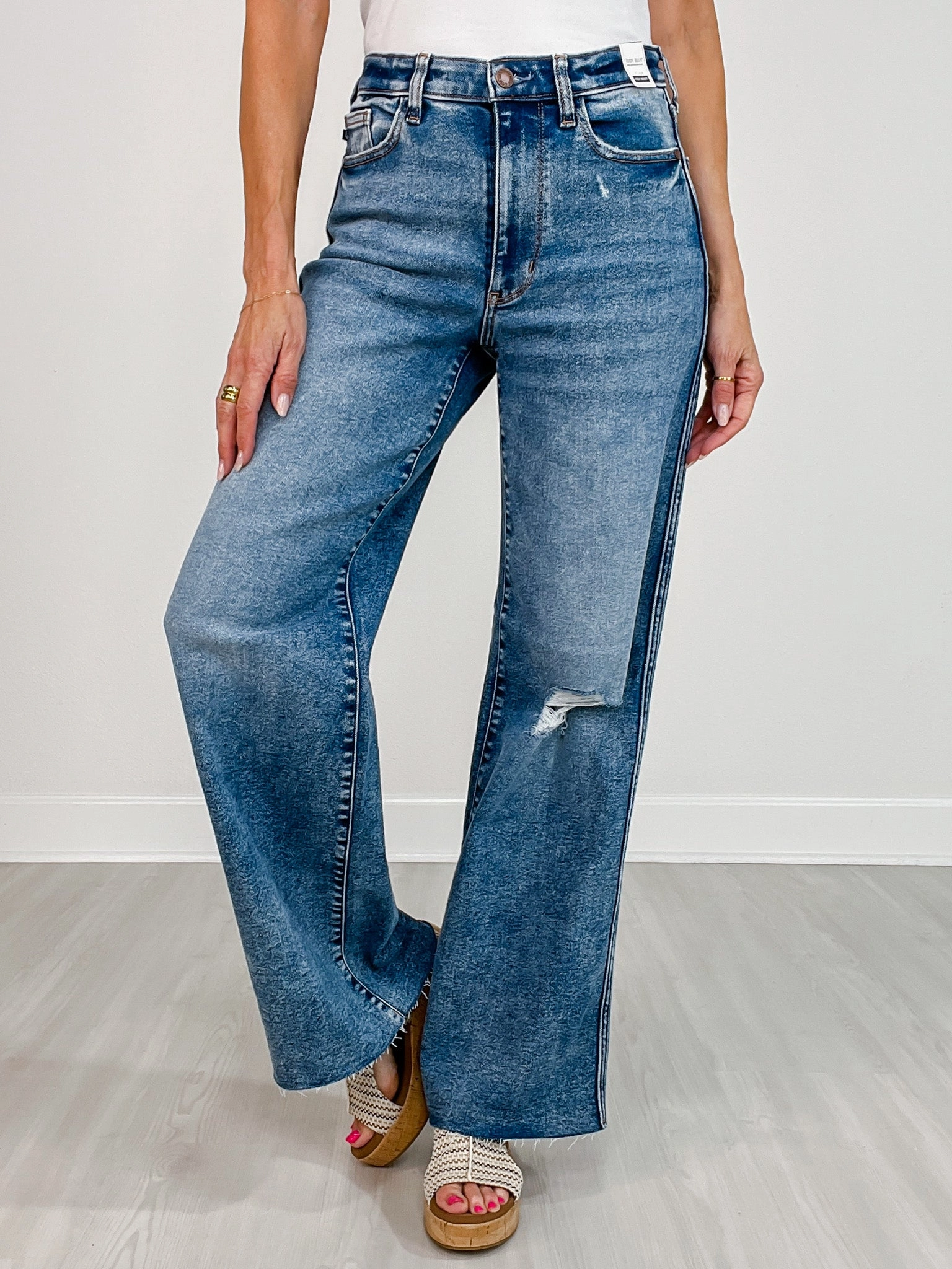 Brunch Outfit Night Out Core Fit Judy Blue INDIGO RUSH High Rise Wide Leg With Slight Distressing Jeans