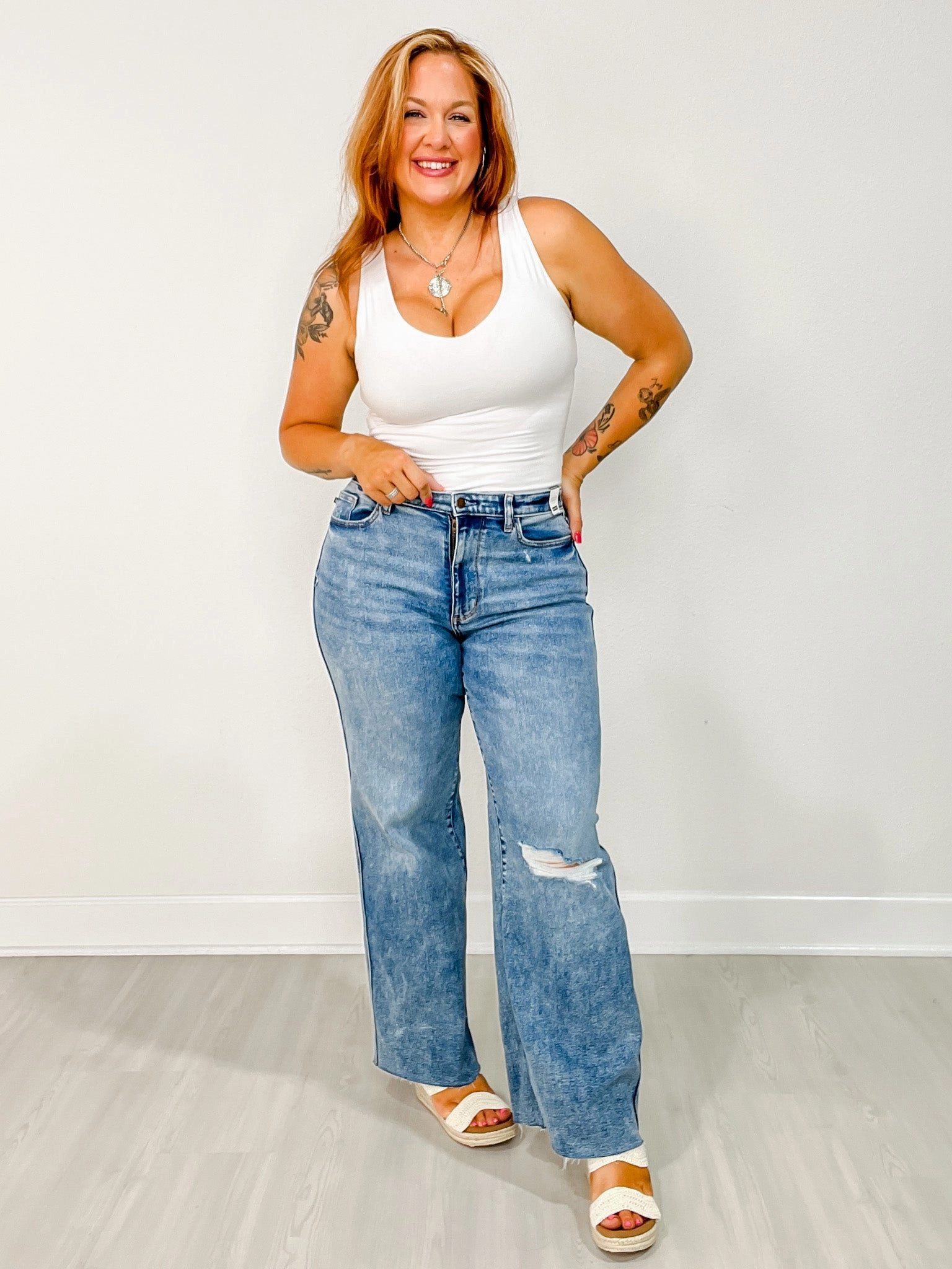 Judy Blue INDIGO RUSH High Rise Wide Leg With Slight Distressing Jeans Spring Mood Office Wear Minimalist