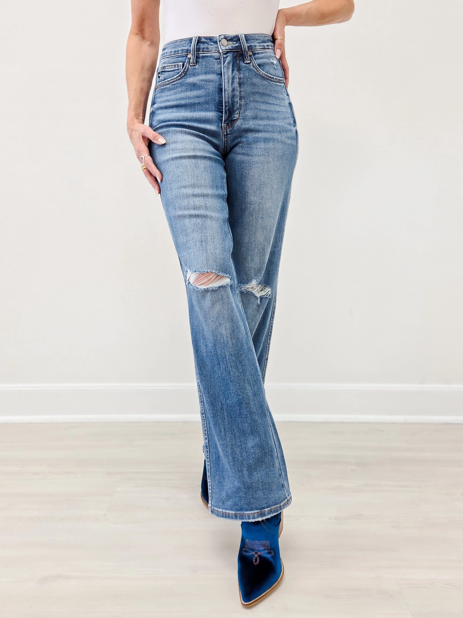 Judy Blue MADDY High Waist Tummy Control Knee Destroy Straight Jeans Anytime Look Casual Luxury Winter Warmth