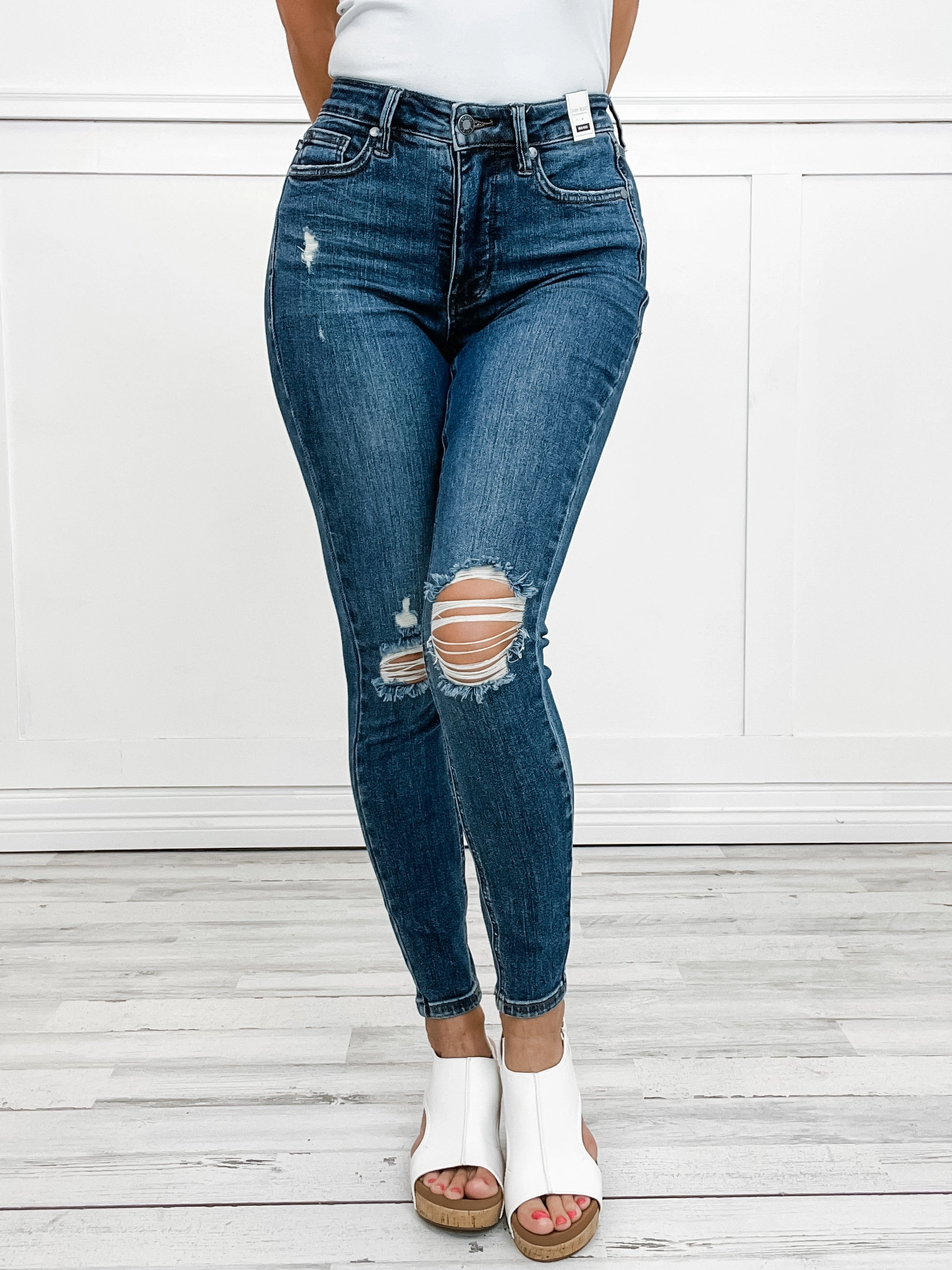 Judy Blue "KENNEDY" Mid Rise Tummy Control Distressed Skinny Denim Jeans Breathable Minimalist