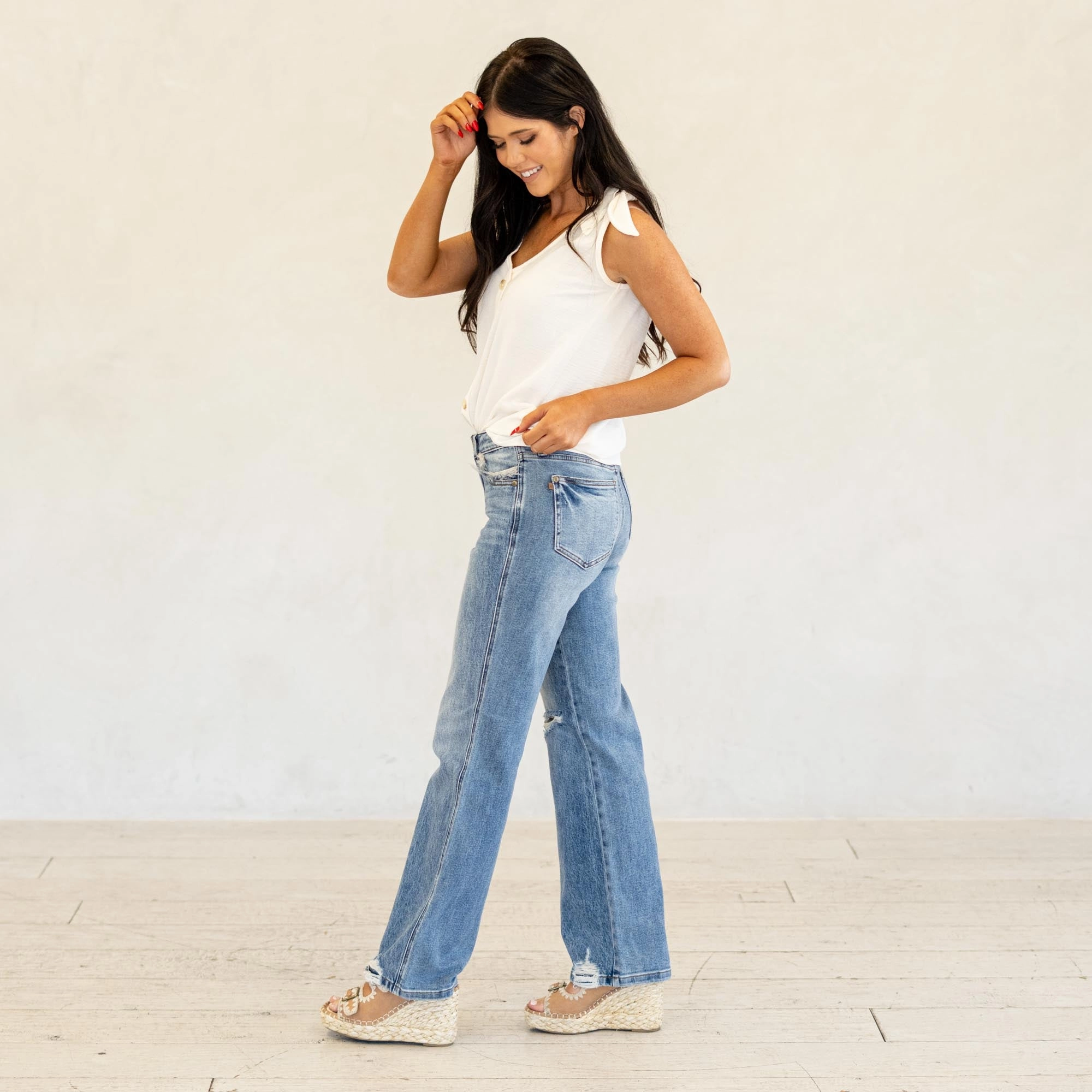 Holiday Vibes Stretch Judy Blue Rebel Muse 90??s Straight Destroy Straight Leg Regular & Plus Sizes