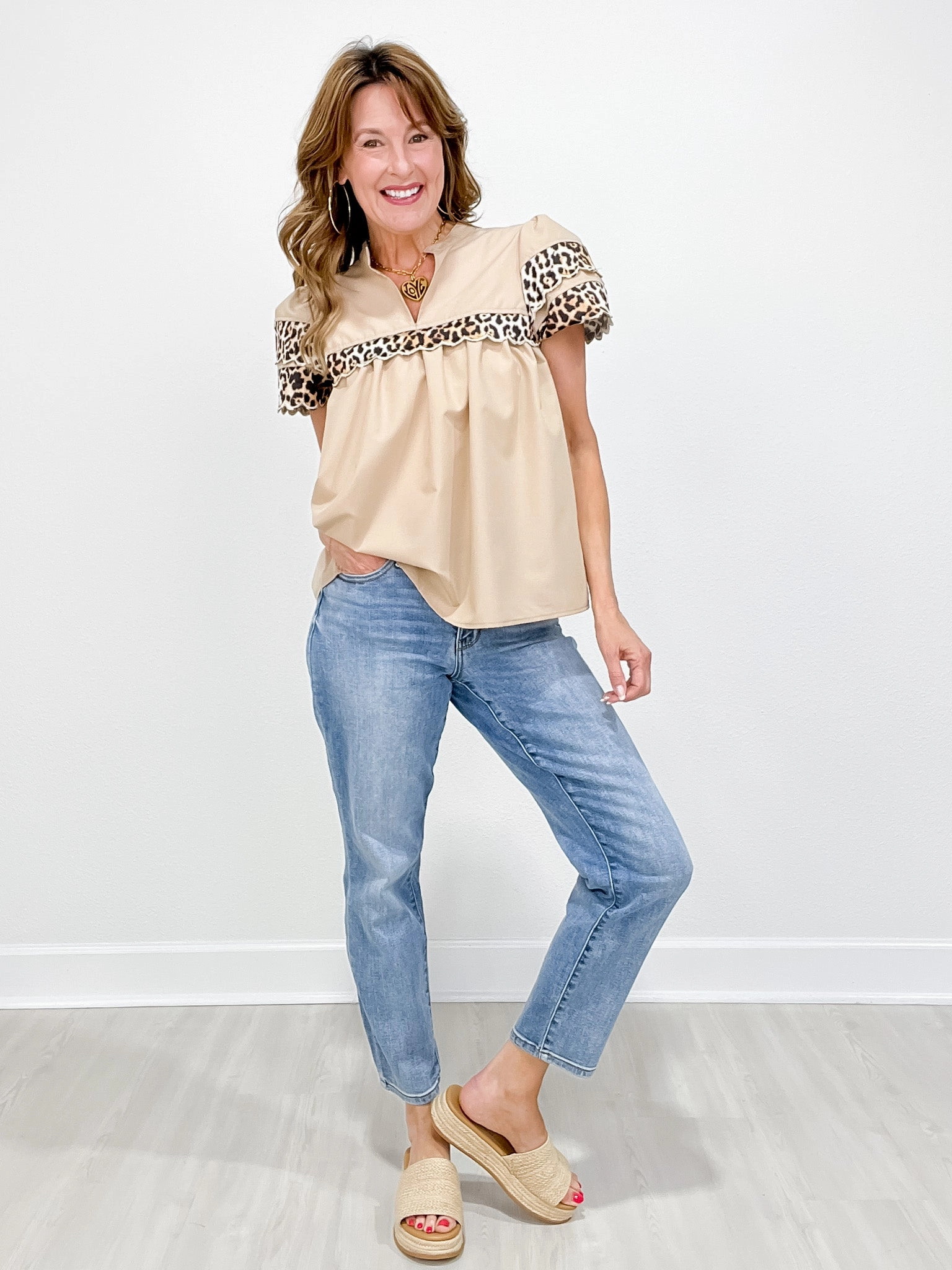 Judy Blue SAYLOR Mid-Rise Slim Fit w/Cell Phone Pocket Jeans Morning Stroll Sustainable Classic