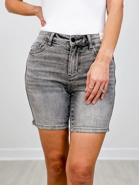 Judy Blue SUTTON Mid Rise Contrast Wash Grey Bermuda Denim Shorts Relaxed Mood