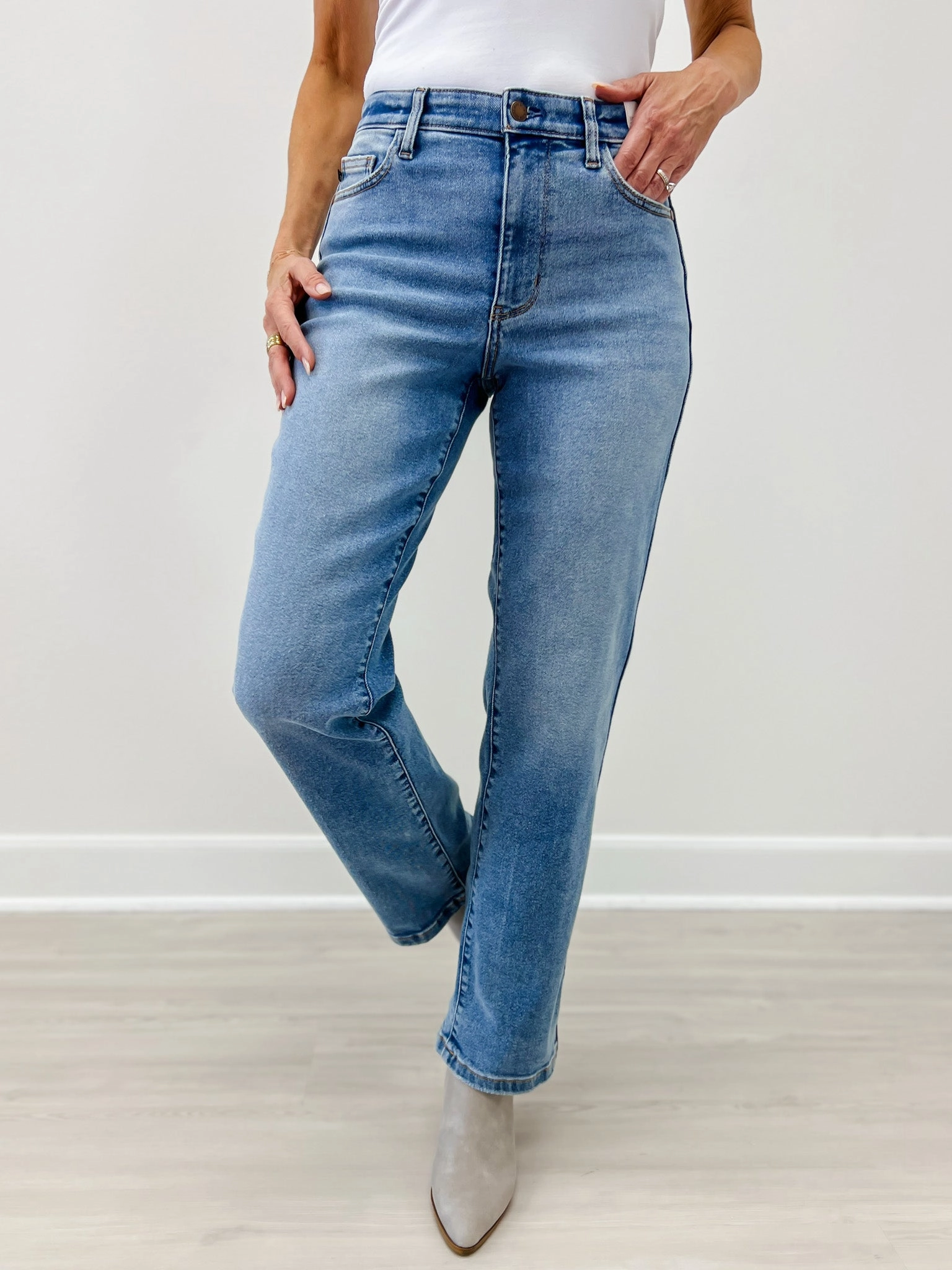 Judy Blue VIXEN High Waist Vintage Straight Jeans Active Fit Active Comfort