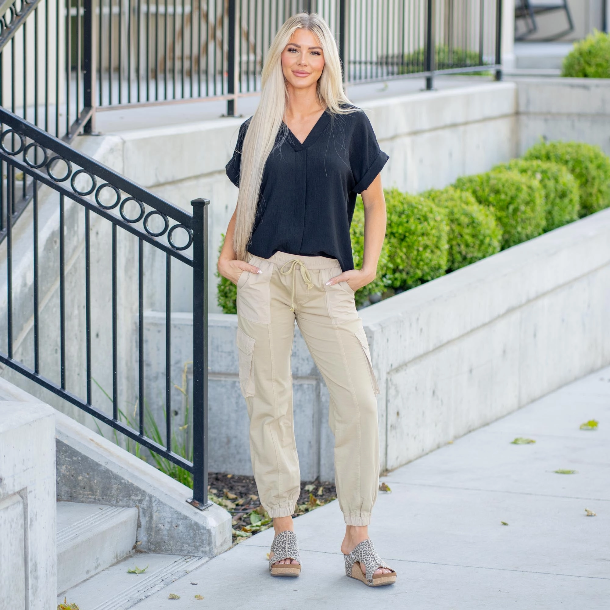 Ready Choice Cool Day Look KanCan Jacie High Rise Color Block Knit Joggers ?C Tan Drawstring Waist