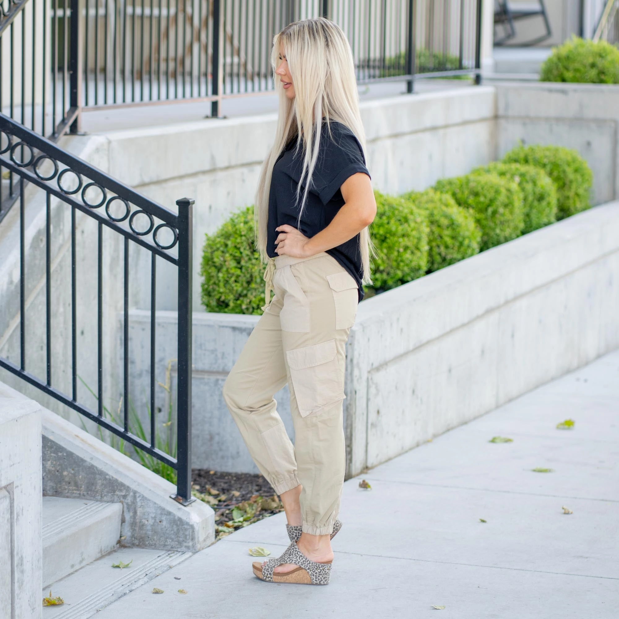 Timeless Appeal KanCan Jacie High Rise Color Block Knit Joggers ?C Tan Drawstring Waist