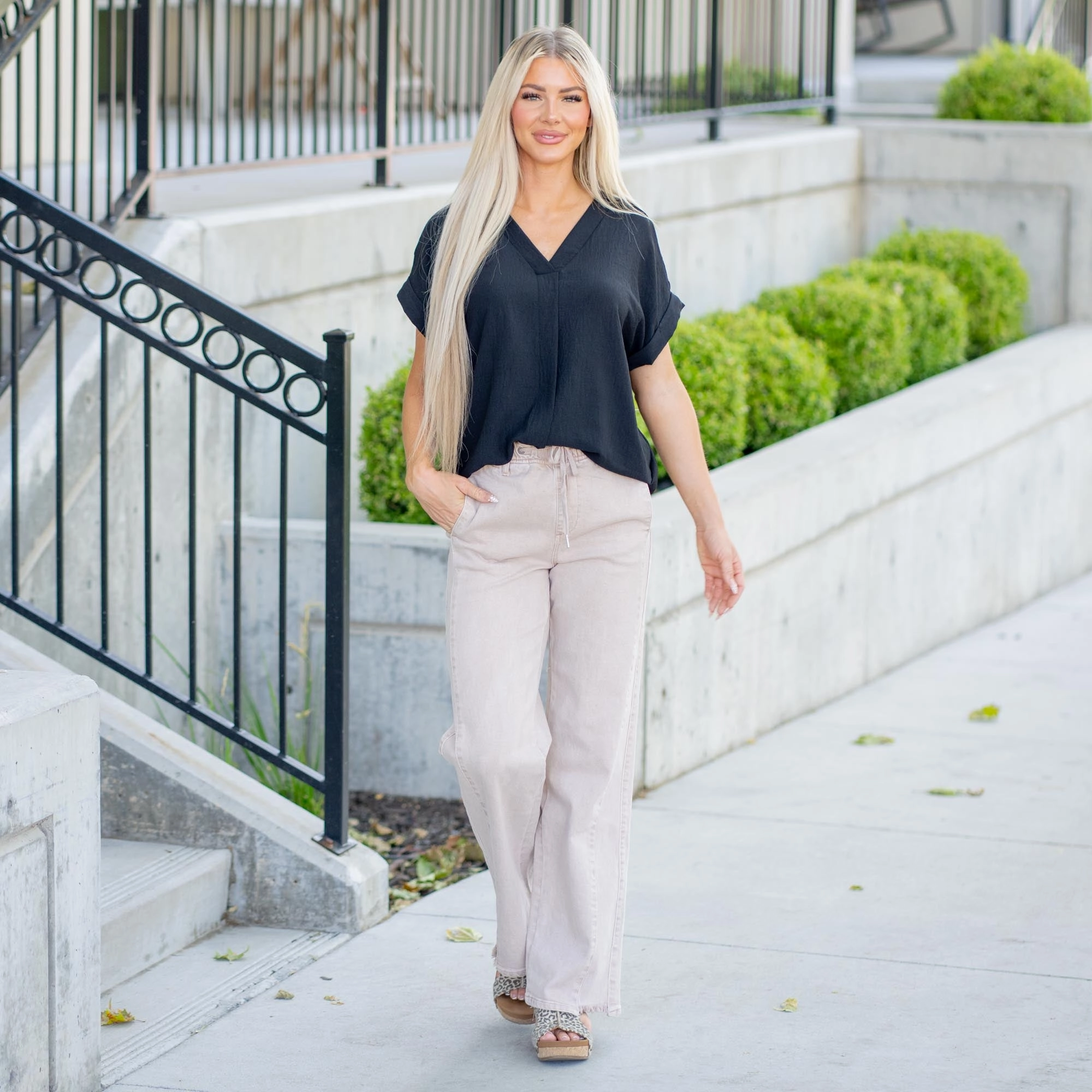 Work Meeting Unisex Wear Weekend Warrior KanCan Margot High Rise Wide Leg Jeans ?C Draw-Cord Waist, Elastic Back, Classic Hem