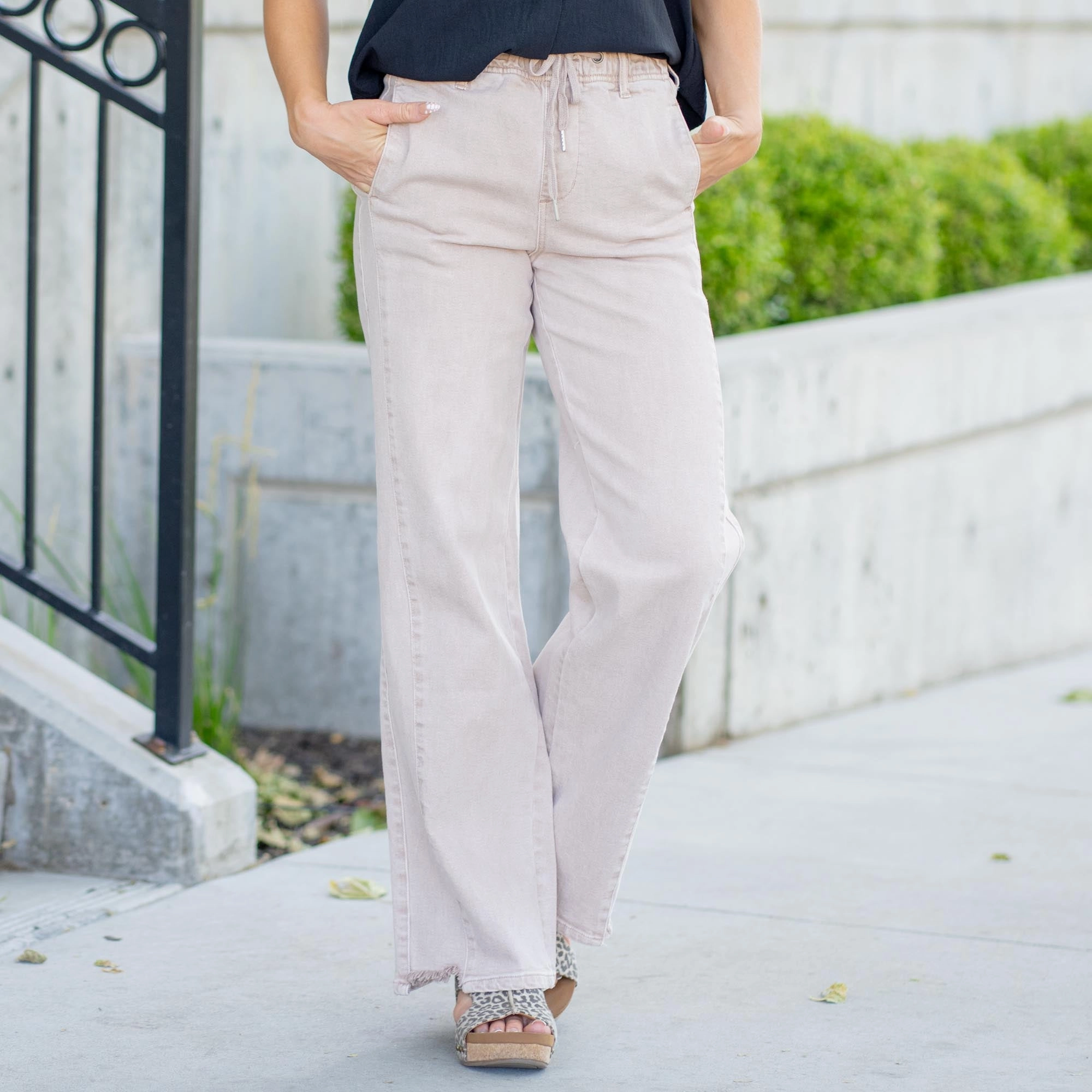 KanCan Margot High Rise Wide Leg Jeans ?C Draw-Cord Waist, Elastic Back, Classic Hem Traveler Gear Nature Lover Night Out