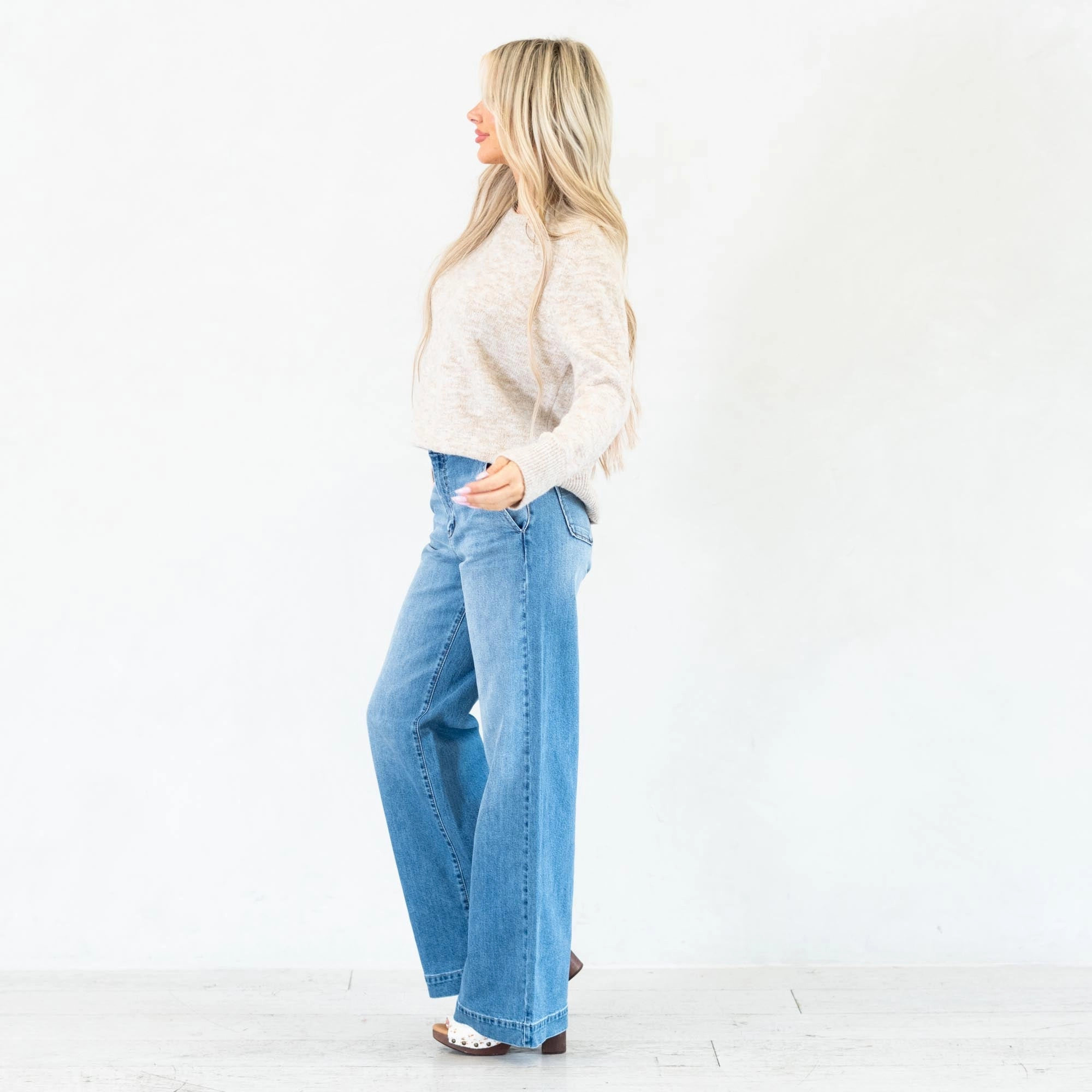 Athlete Fit Holiday Vibes Natural Fit KanCan Marnie Ultra High Rise Wide Leg Trousers Medium Blue Wash