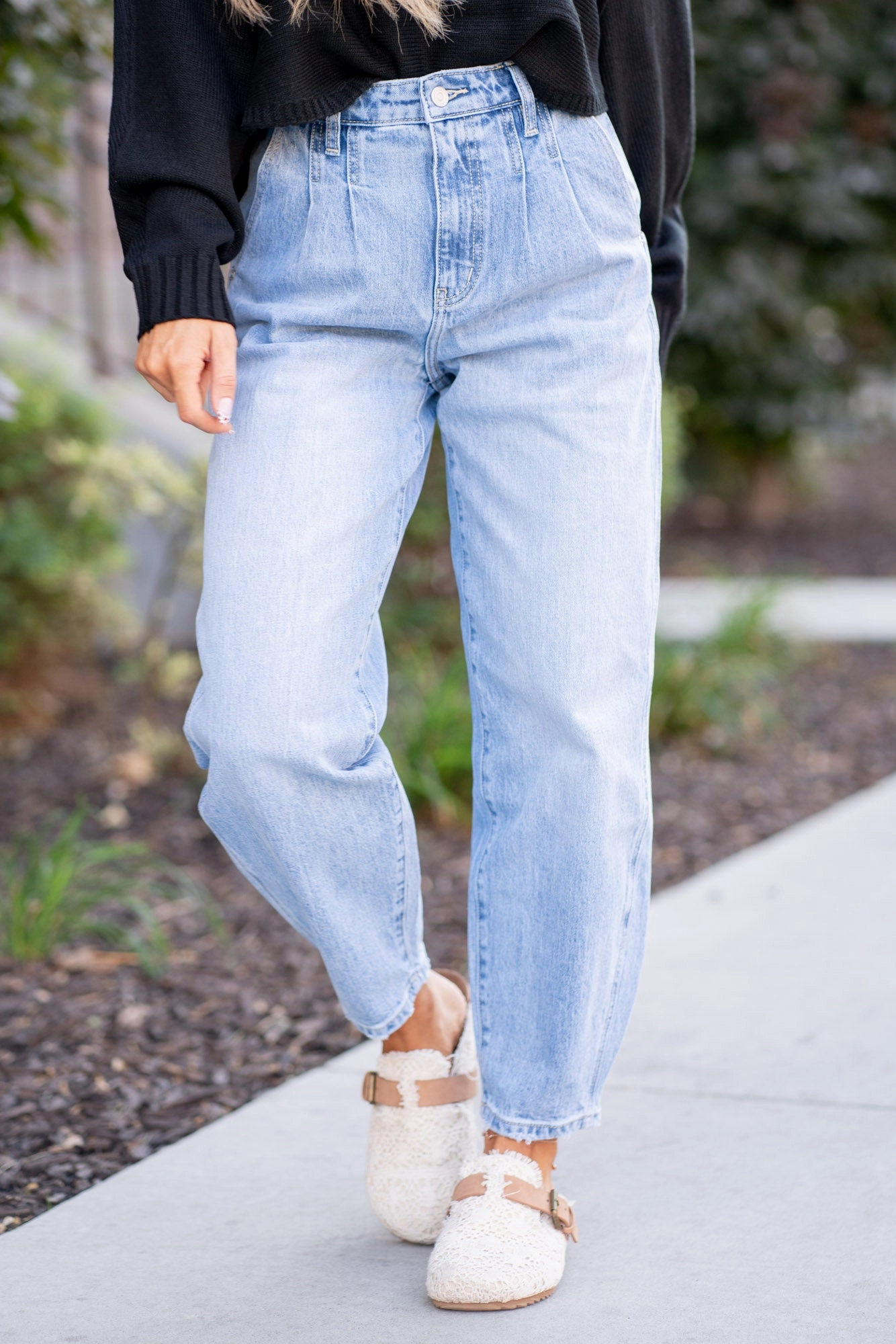 KanCan Rea Ultra High Rise Wide Tapered Fit Jeans Light Blue Wash Traveler Gear Bold Look