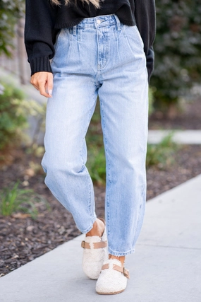 KanCan Rea Ultra High Rise Wide Tapered Fit Jeans Light Blue Wash Traveler Gear Bold Look